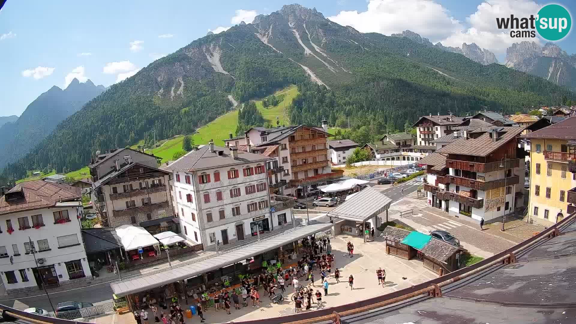 Hauptplatz von Forni di Sopra