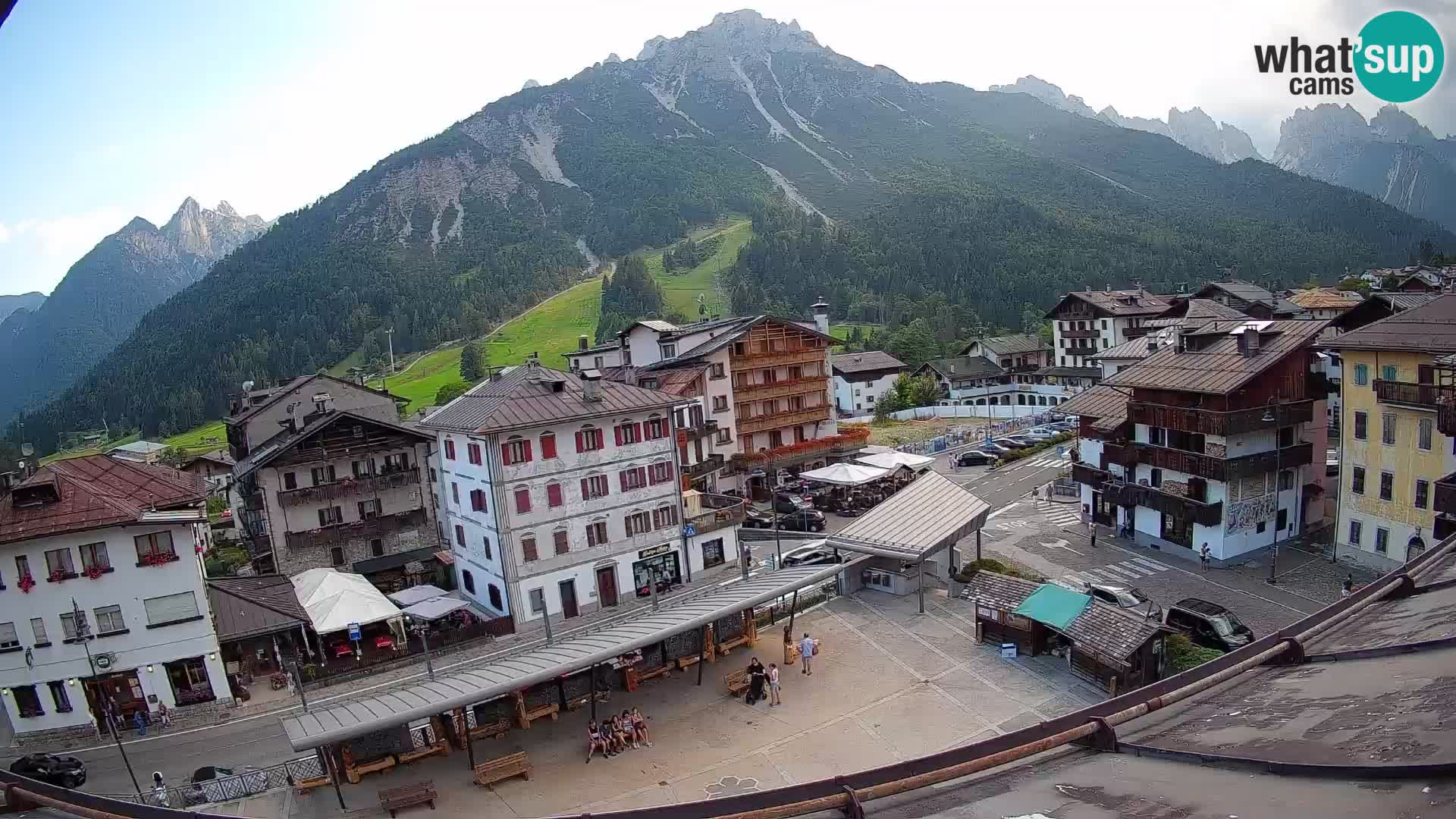 Plaza principal de Forni di Sopra