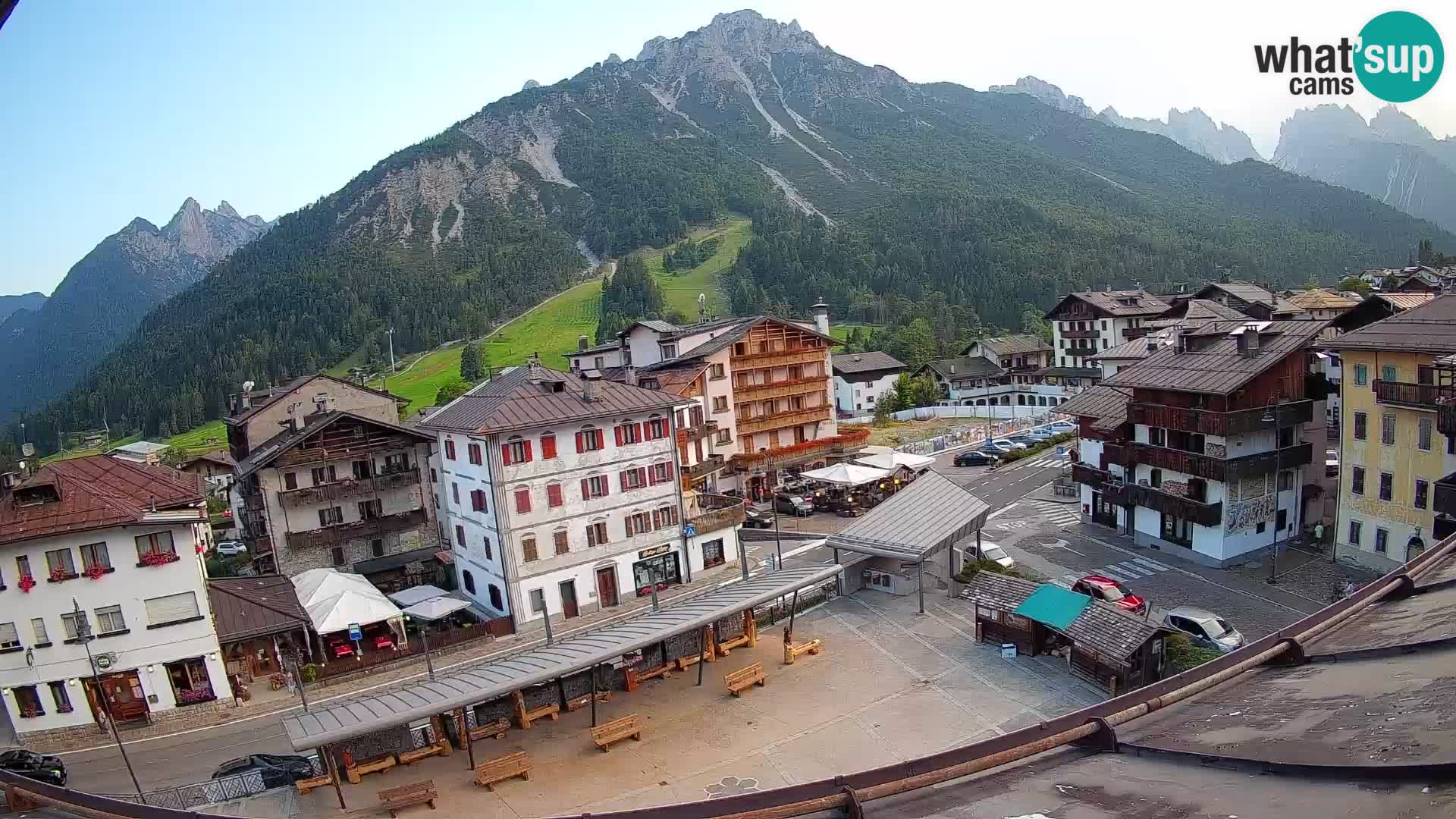 Piazza centrale di Forni di Sopra
