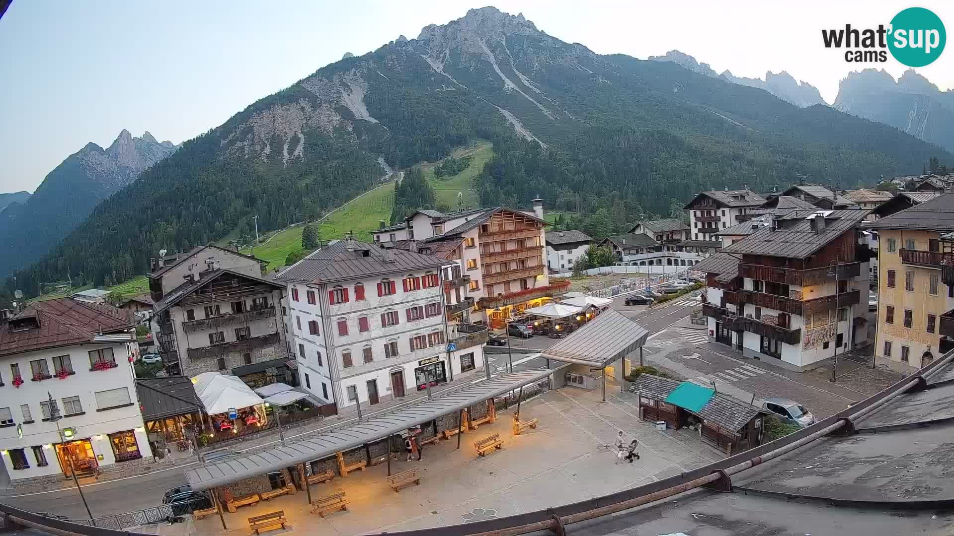 Plaza principal de Forni di Sopra