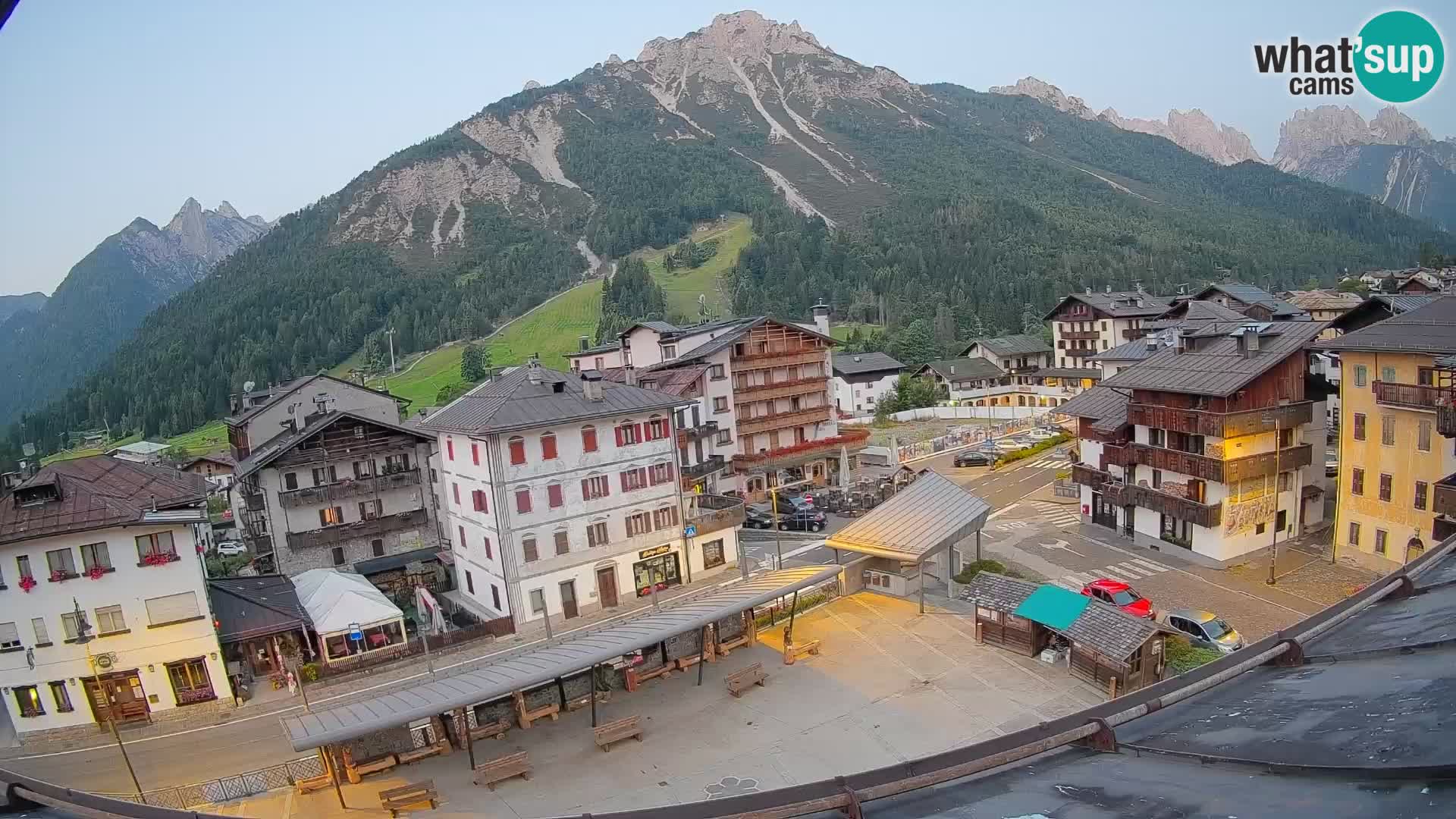 Piazza centrale di Forni di Sopra