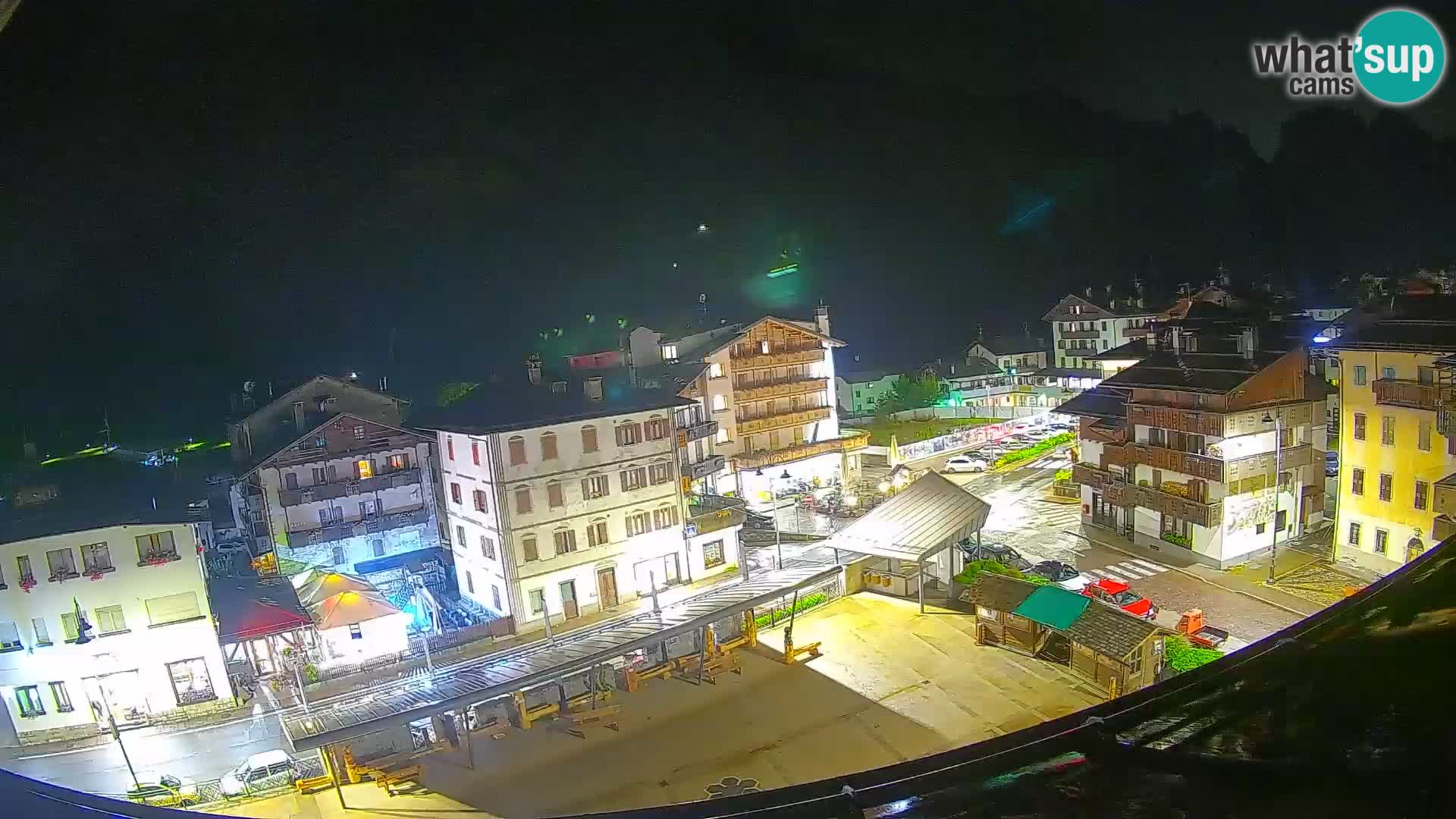 Piazza centrale di Forni di Sopra