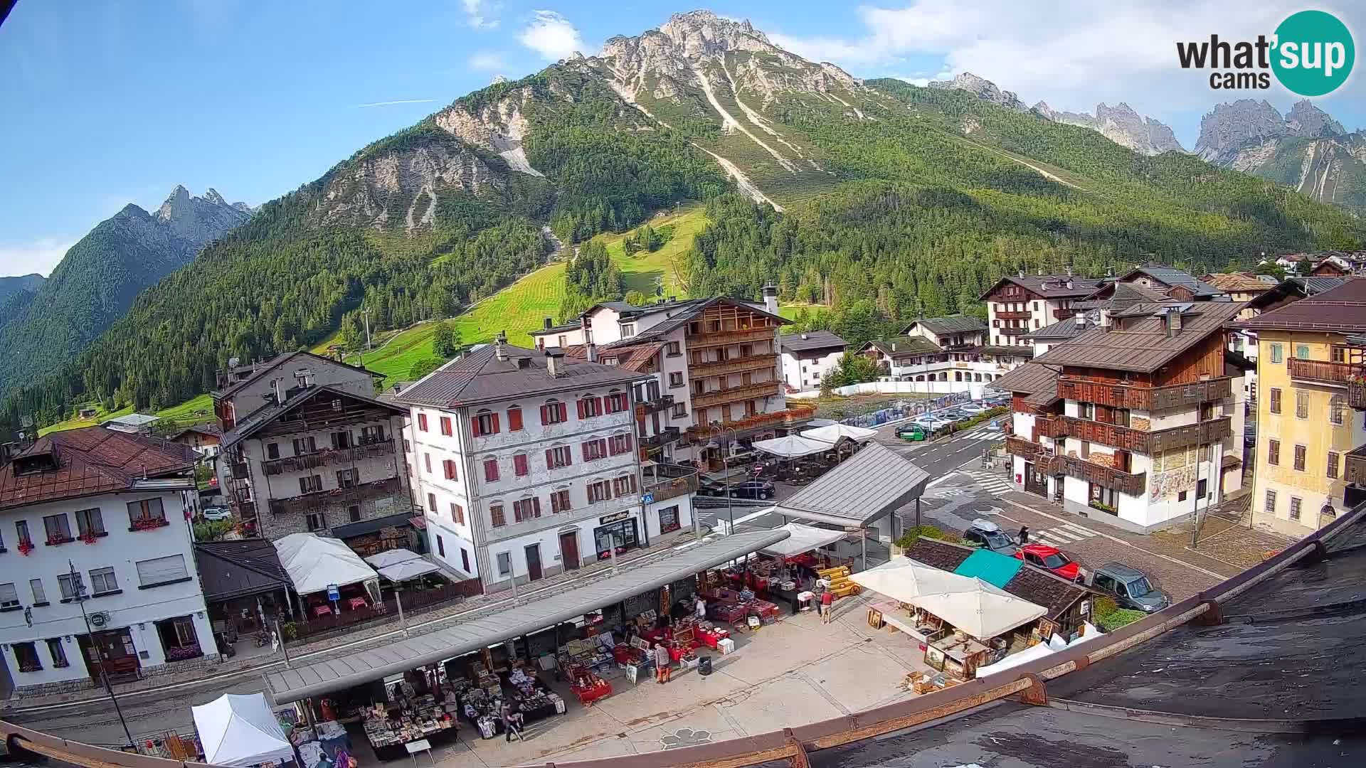Hauptplatz von Forni di Sopra