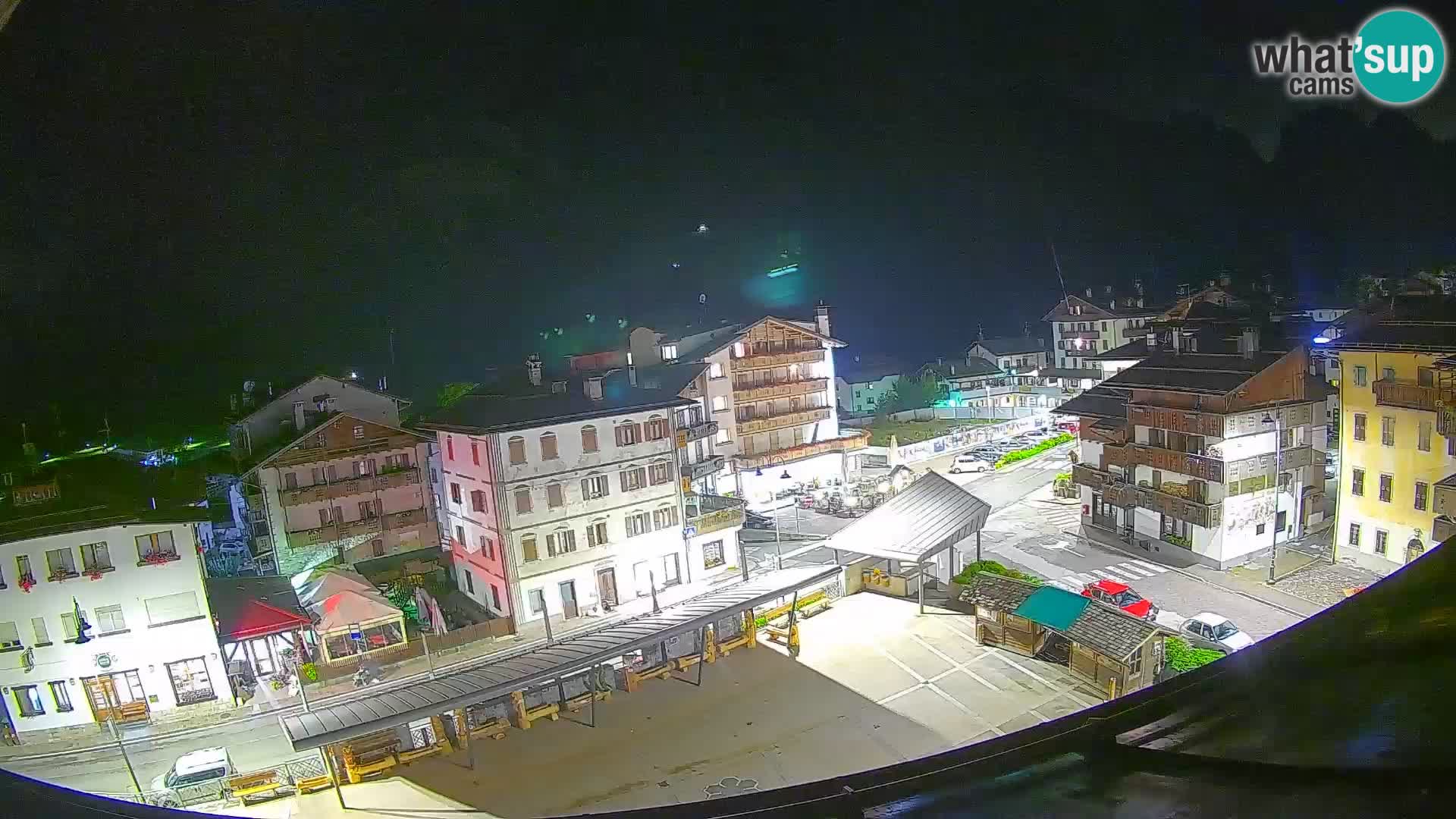 Piazza centrale di Forni di Sopra