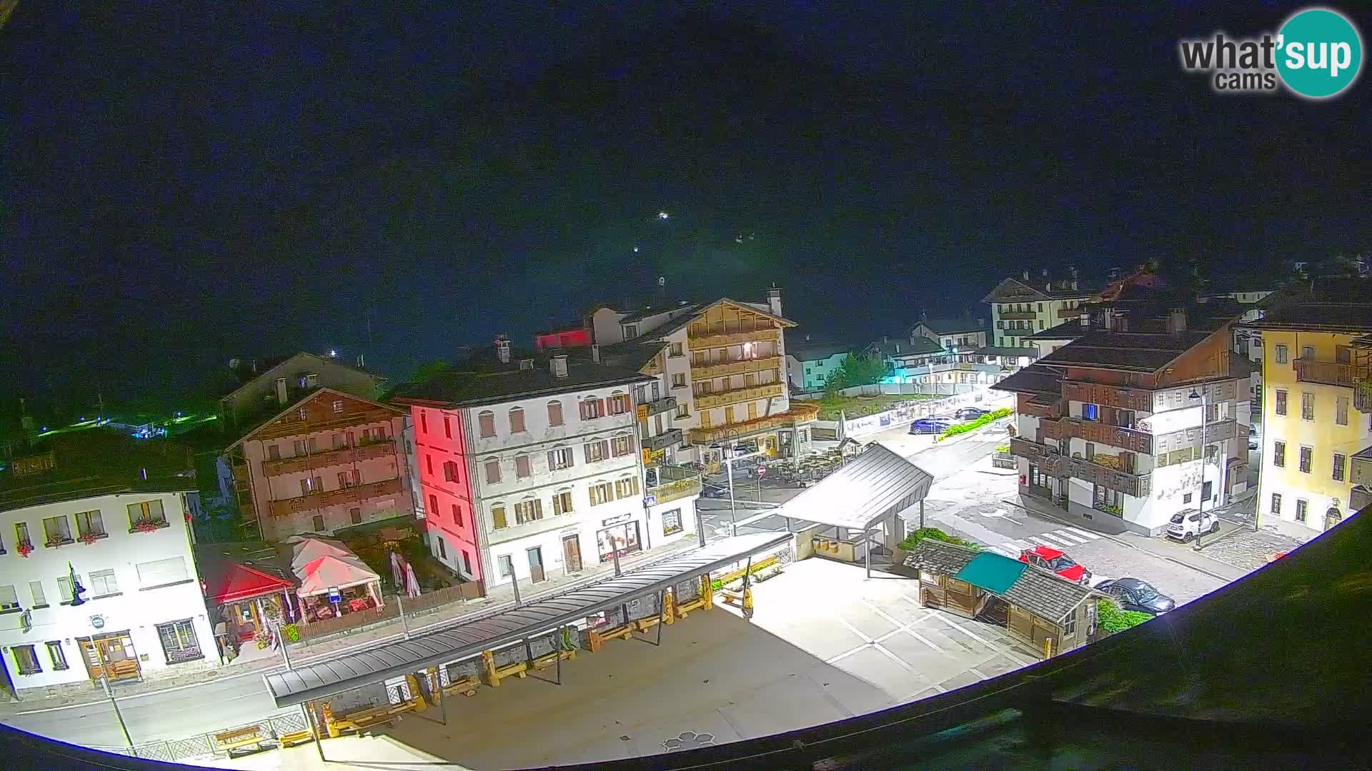 Plaza principal de Forni di Sopra