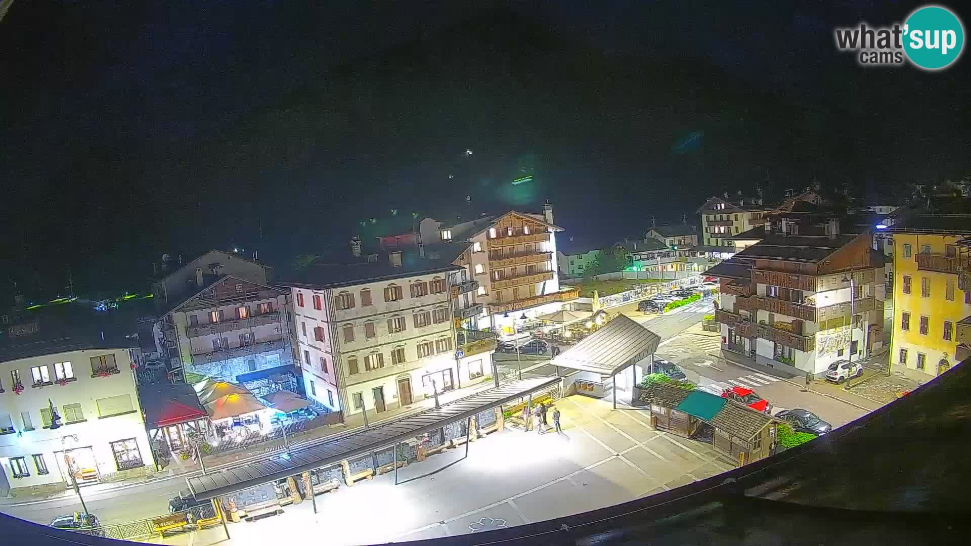 Piazza centrale di Forni di Sopra
