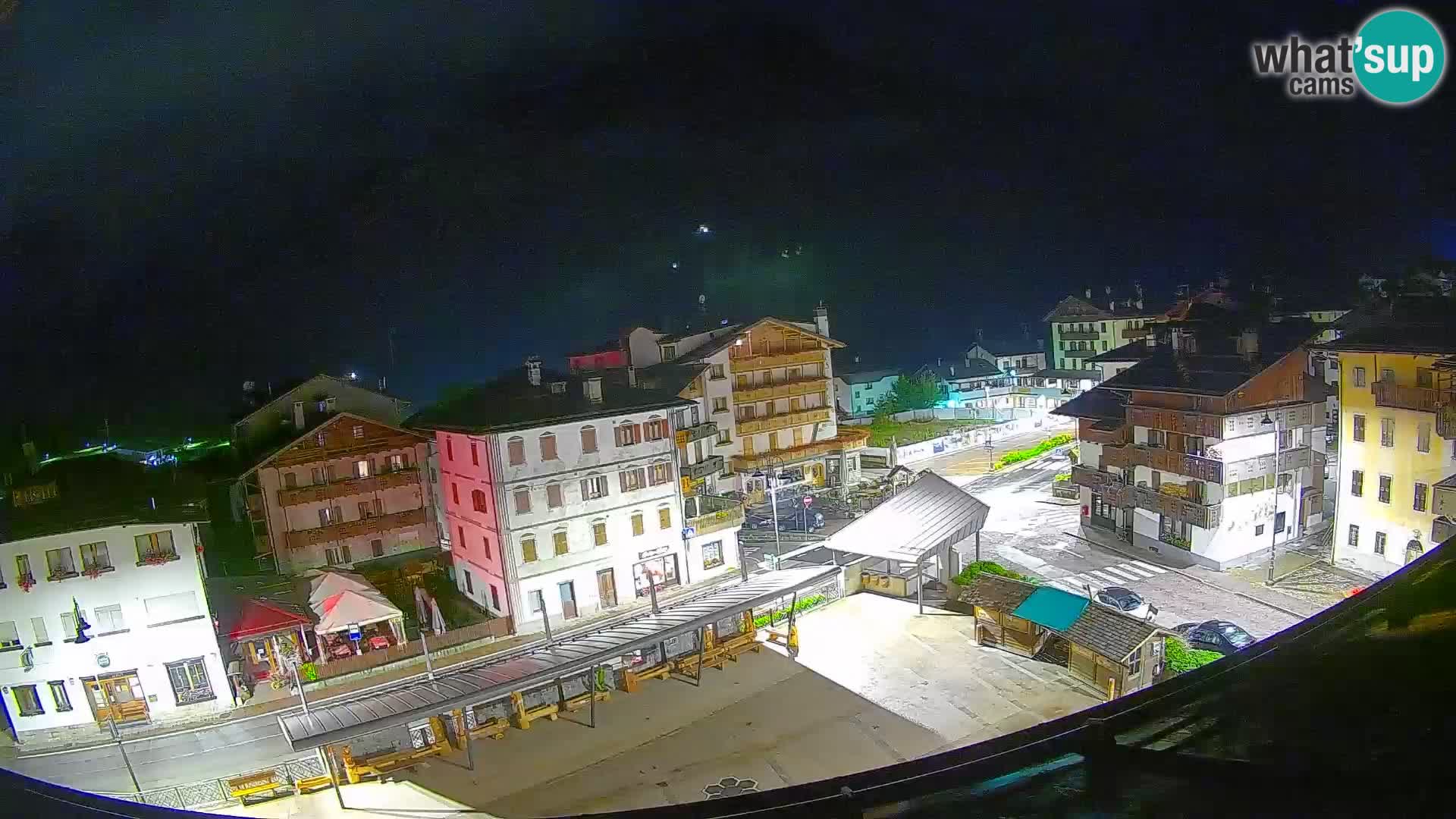 Plaza principal de Forni di Sopra