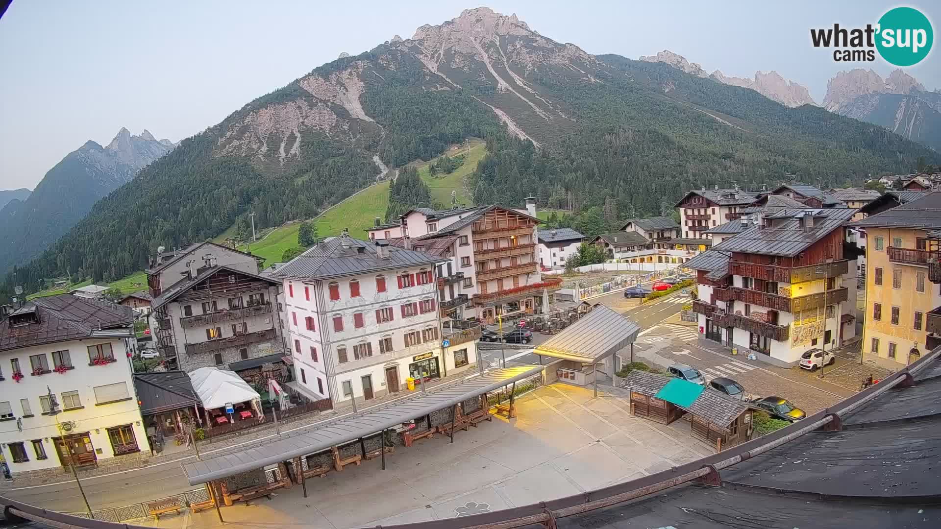 Plaza principal de Forni di Sopra