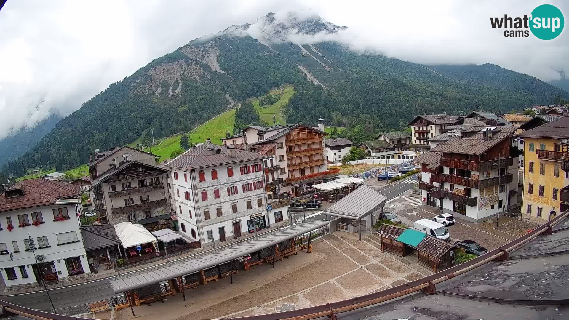 Hauptplatz von Forni di Sopra