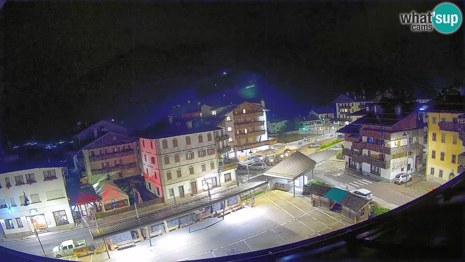 Piazza centrale di Forni di Sopra