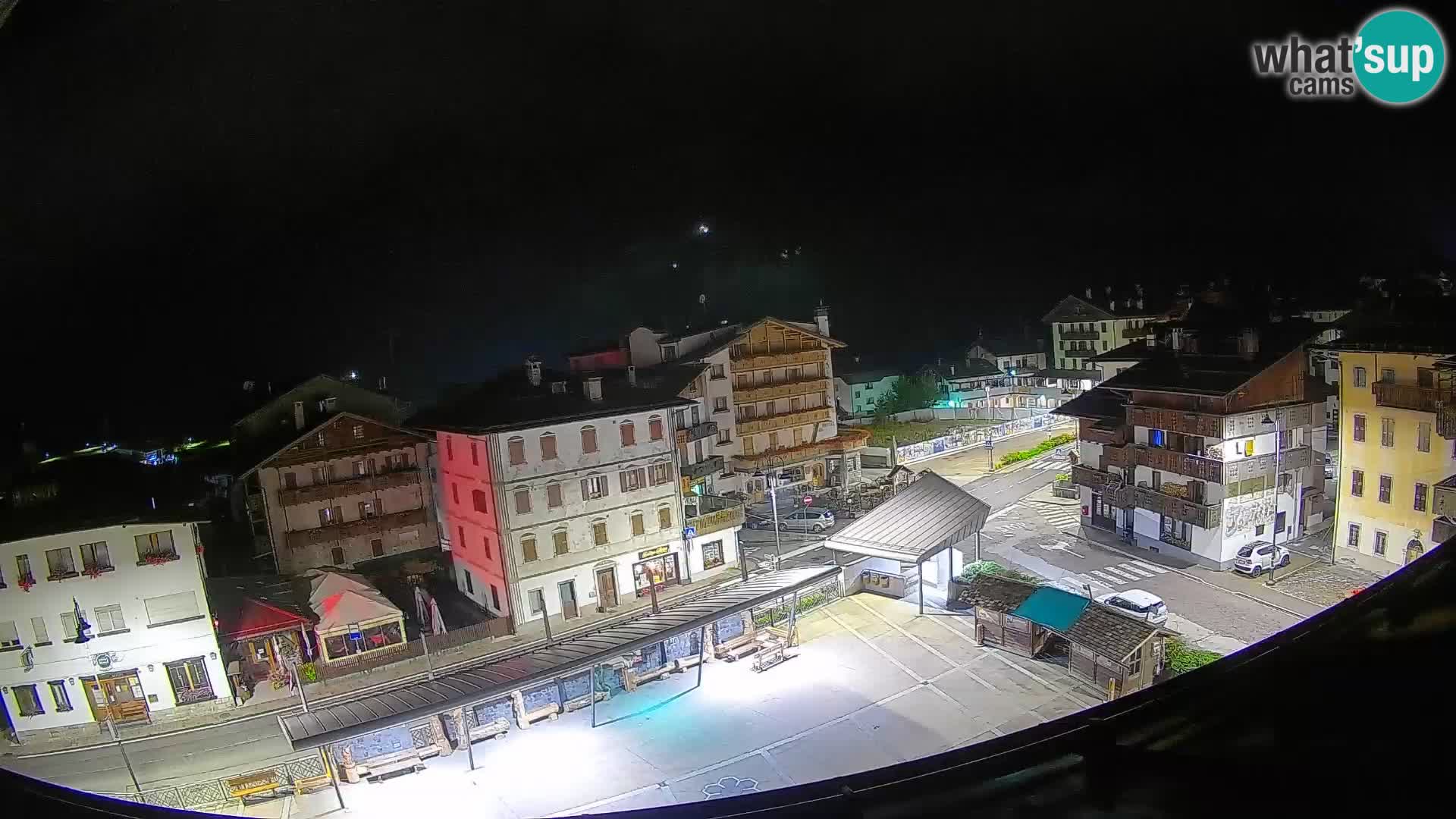Plaza principal de Forni di Sopra
