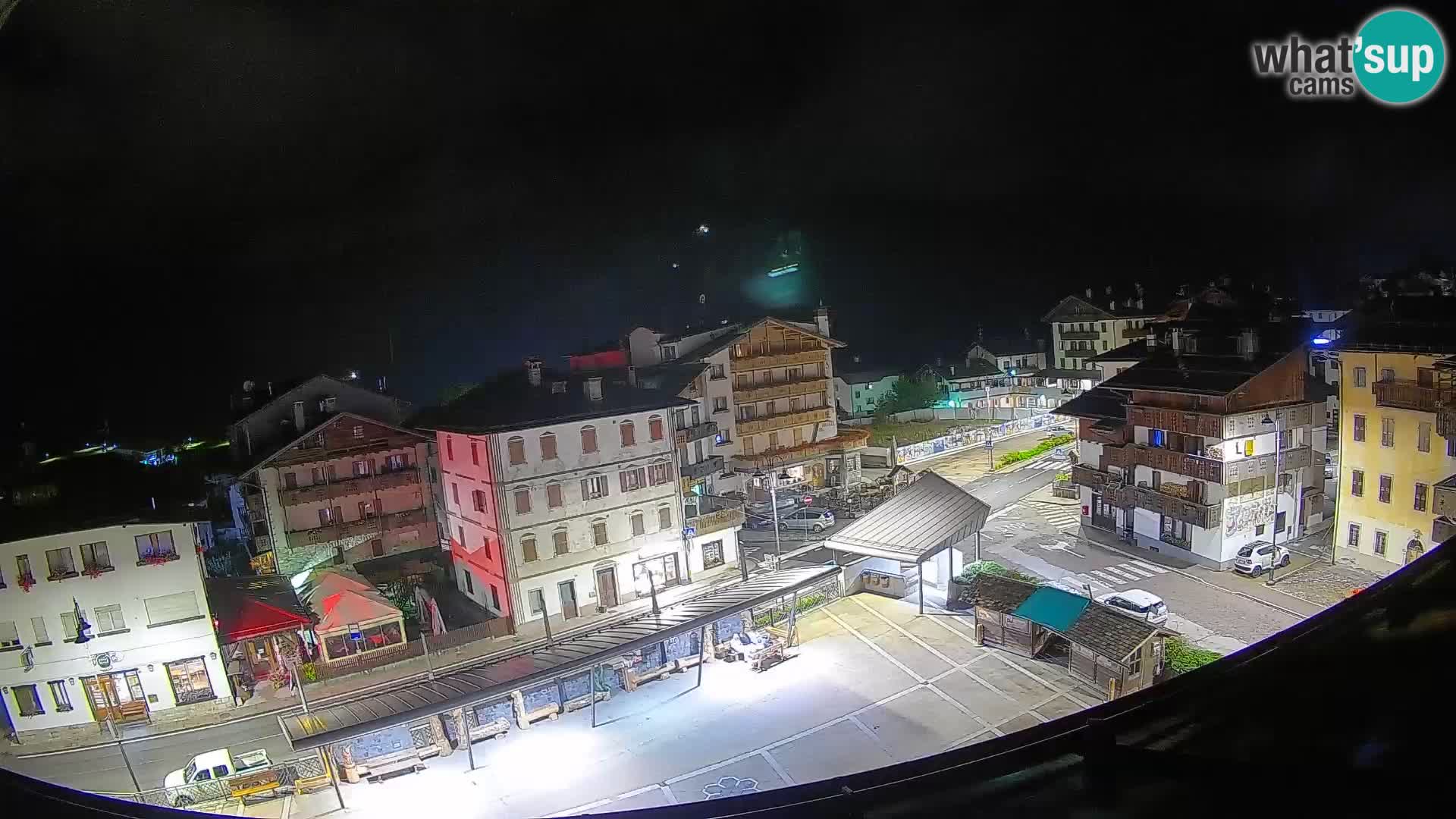 Piazza centrale di Forni di Sopra