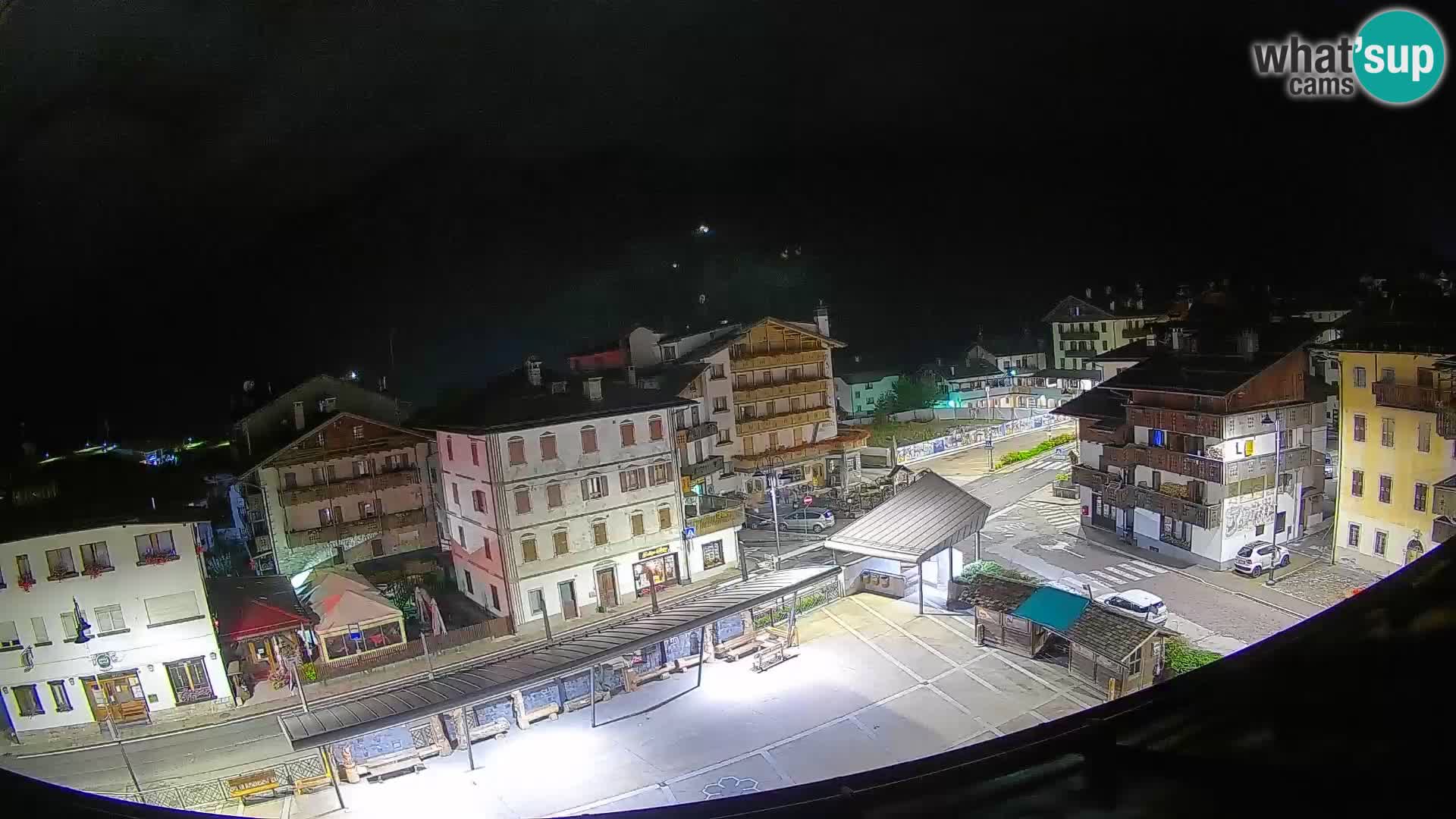 Plaza principal de Forni di Sopra