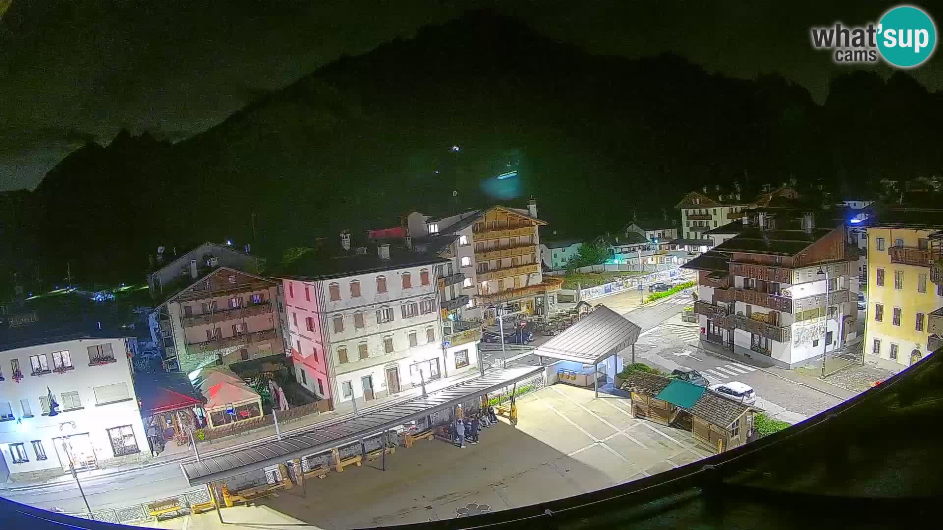 Piazza centrale di Forni di Sopra