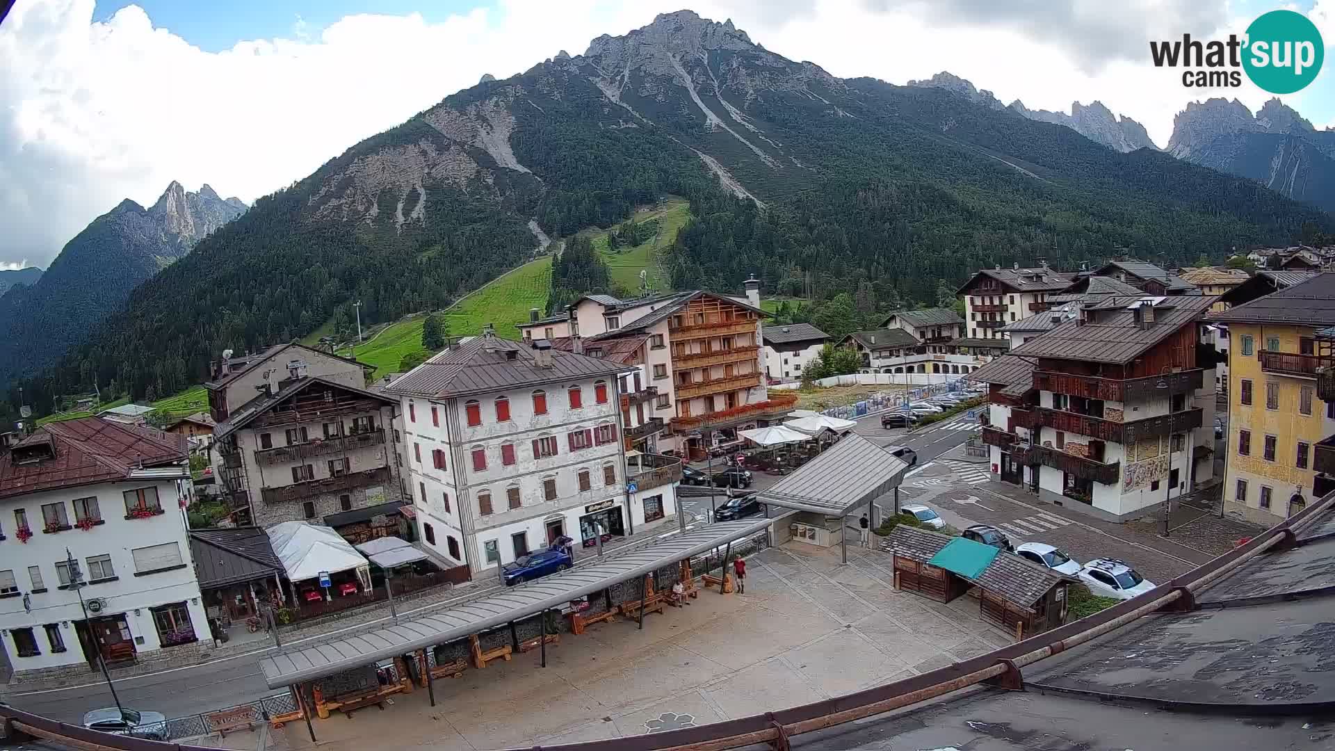 Hauptplatz von Forni di Sopra