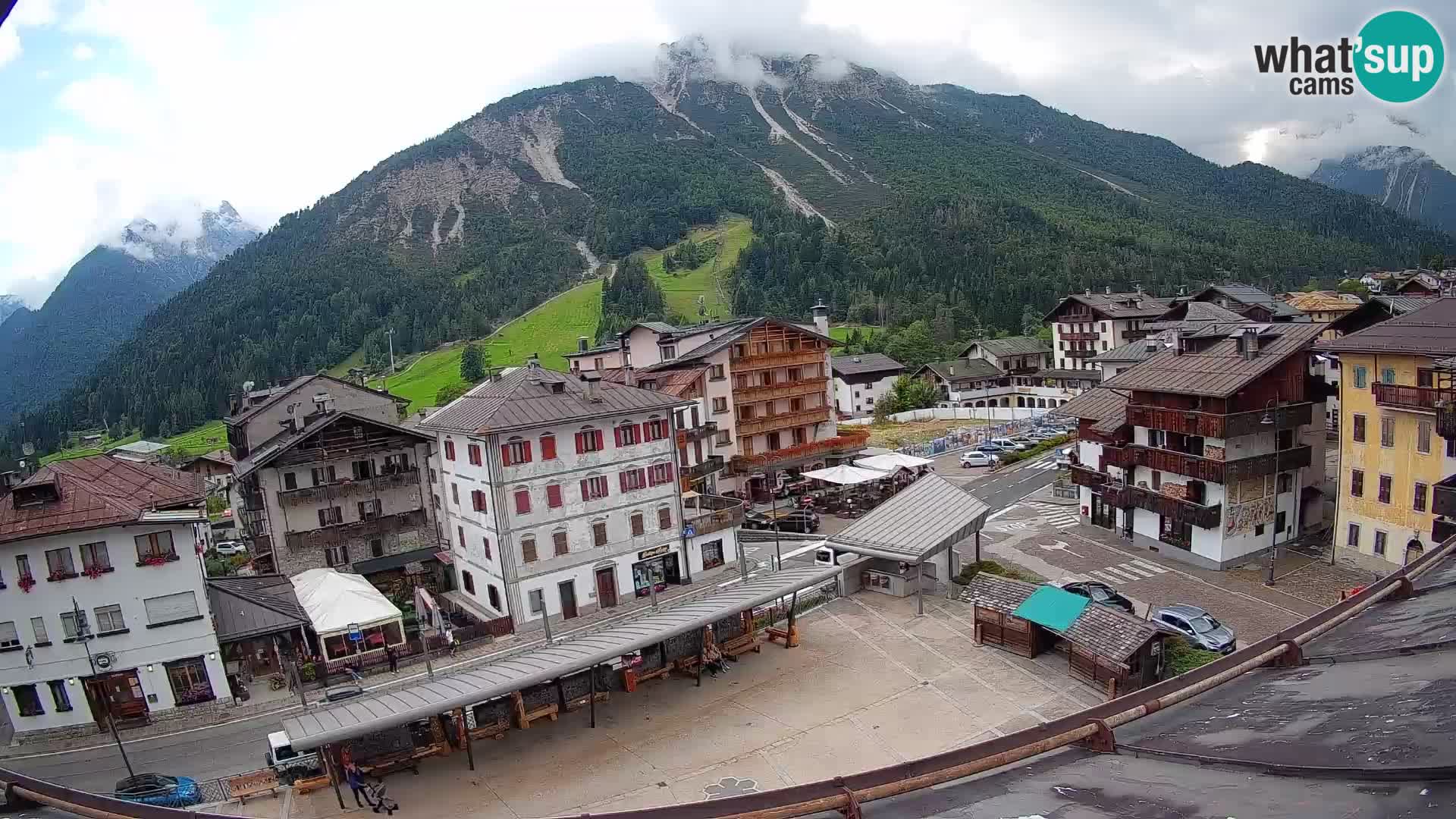 Hauptplatz von Forni di Sopra