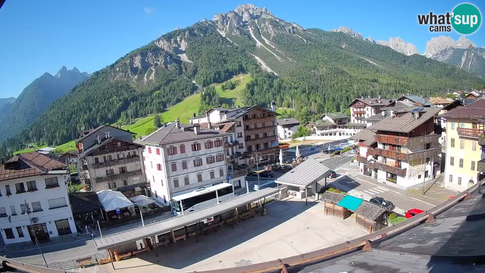 Piazza centrale di Forni di Sopra