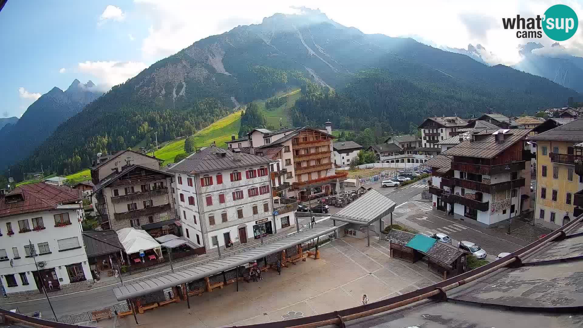 Piazza centrale di Forni di Sopra