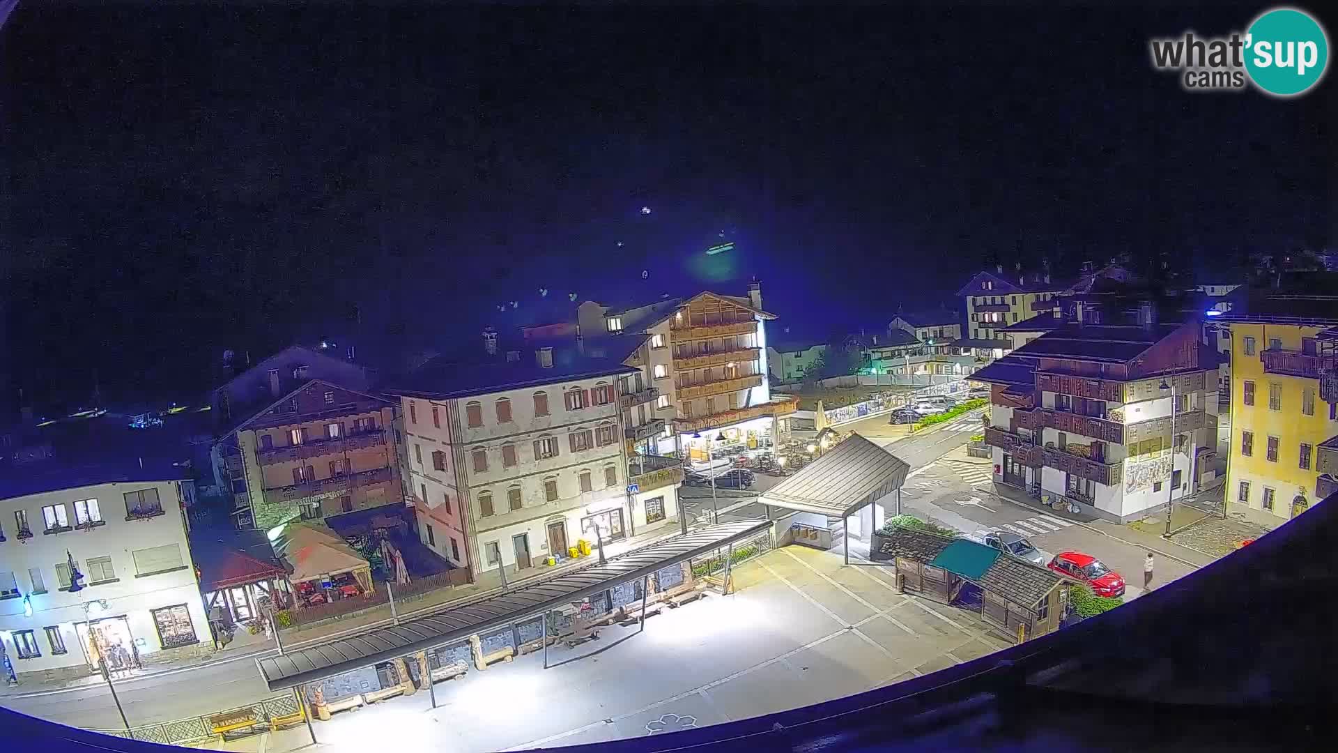 Piazza centrale di Forni di Sopra