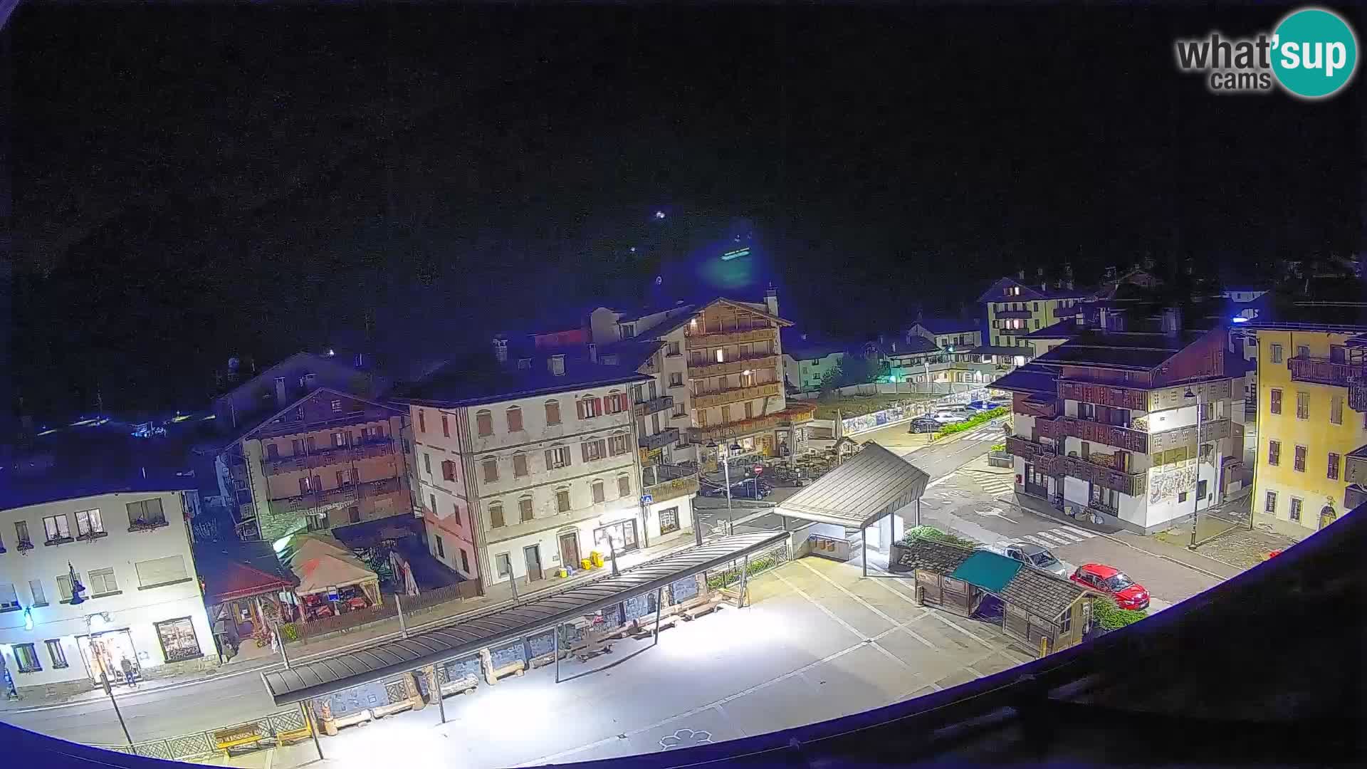 Piazza centrale di Forni di Sopra