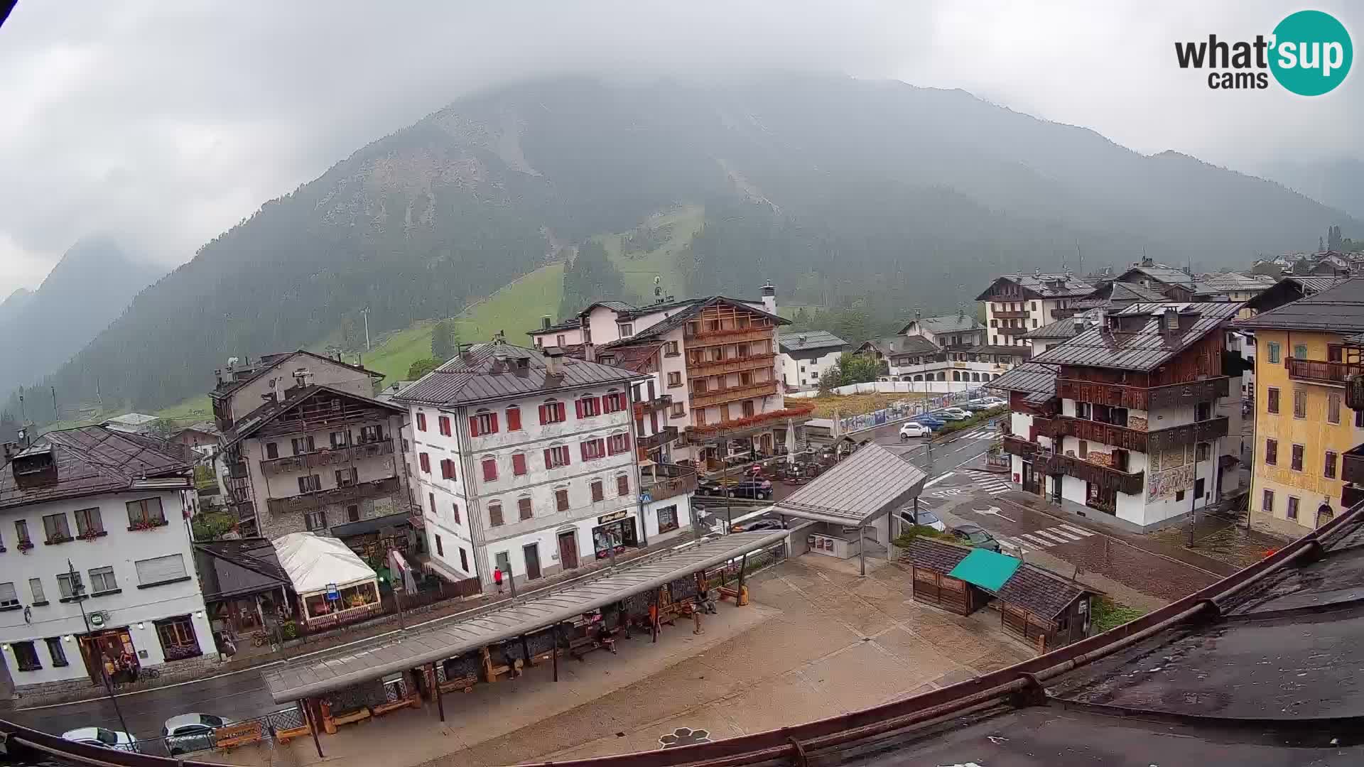 Plaza principal de Forni di Sopra