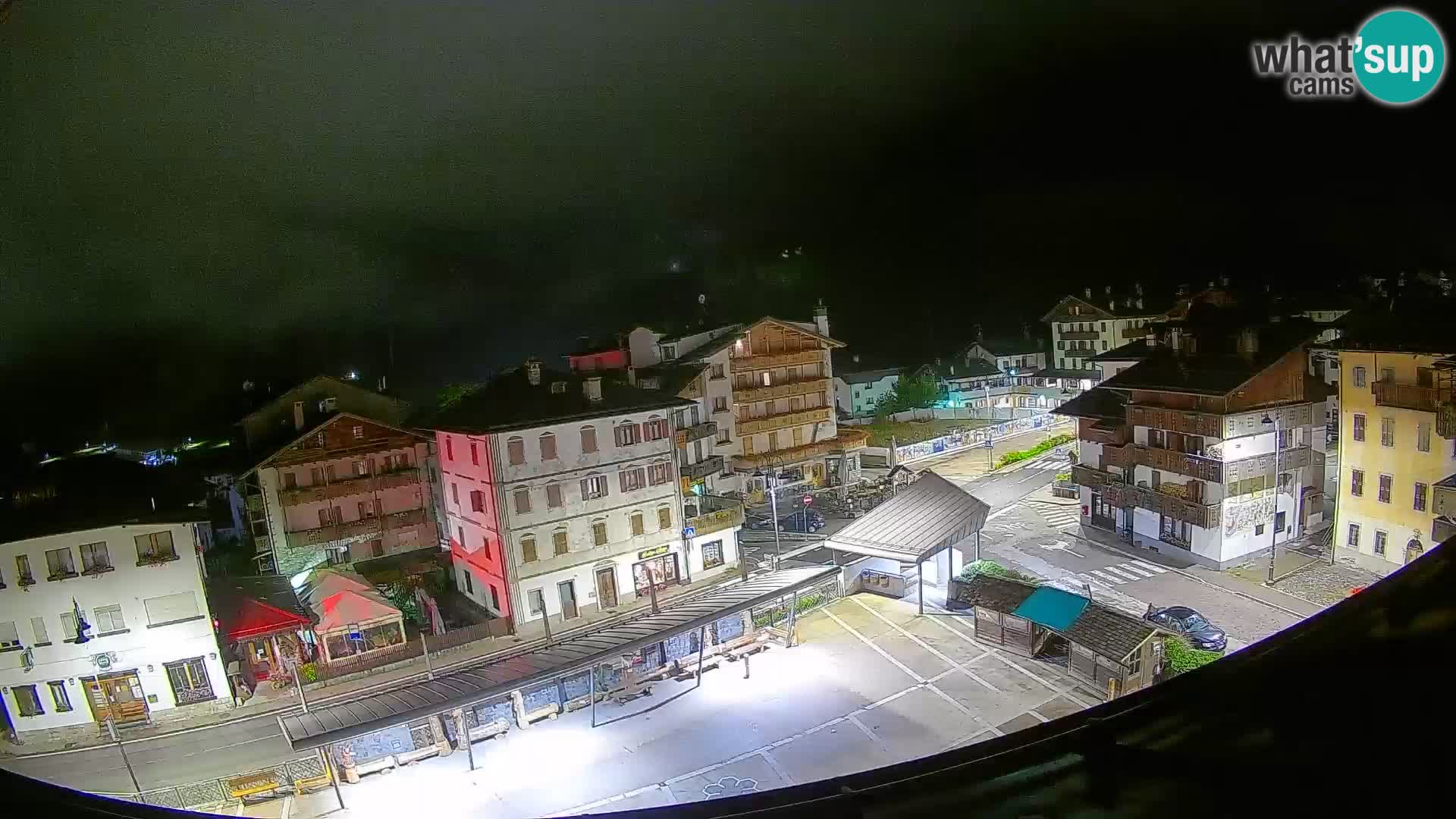 Plaza principal de Forni di Sopra