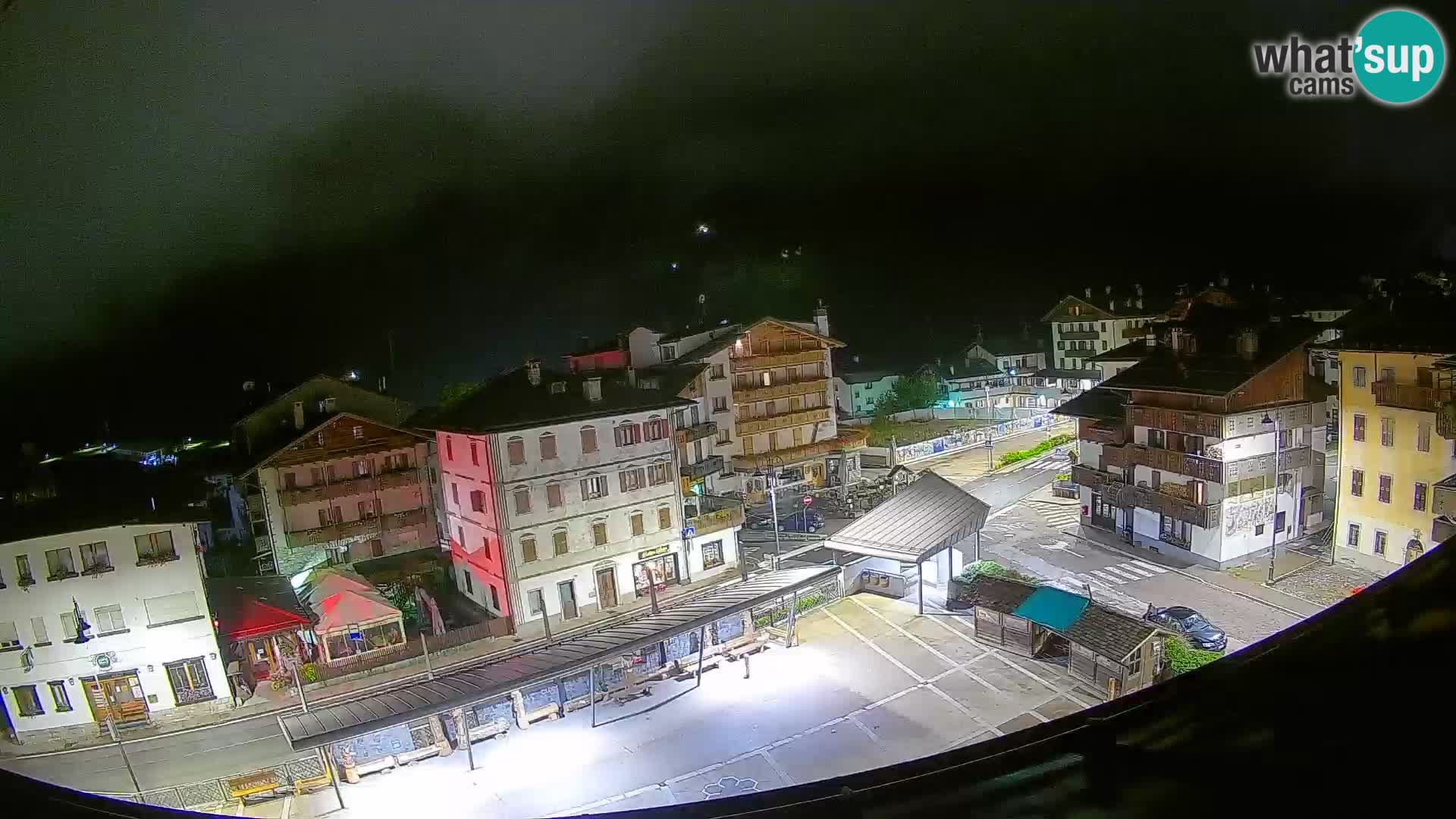 Piazza centrale di Forni di Sopra