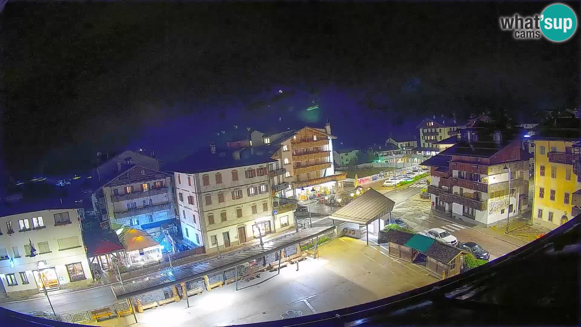 Piazza centrale di Forni di Sopra