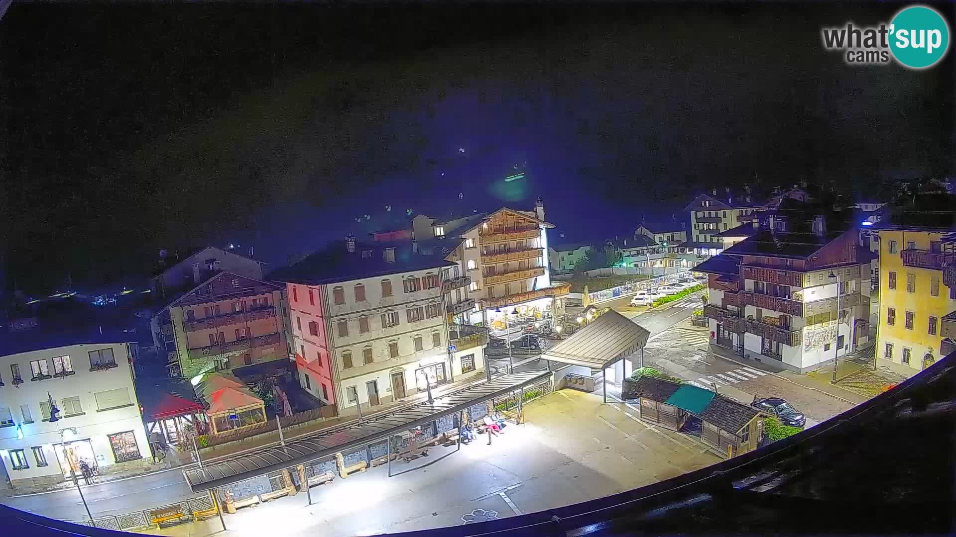 Piazza centrale di Forni di Sopra