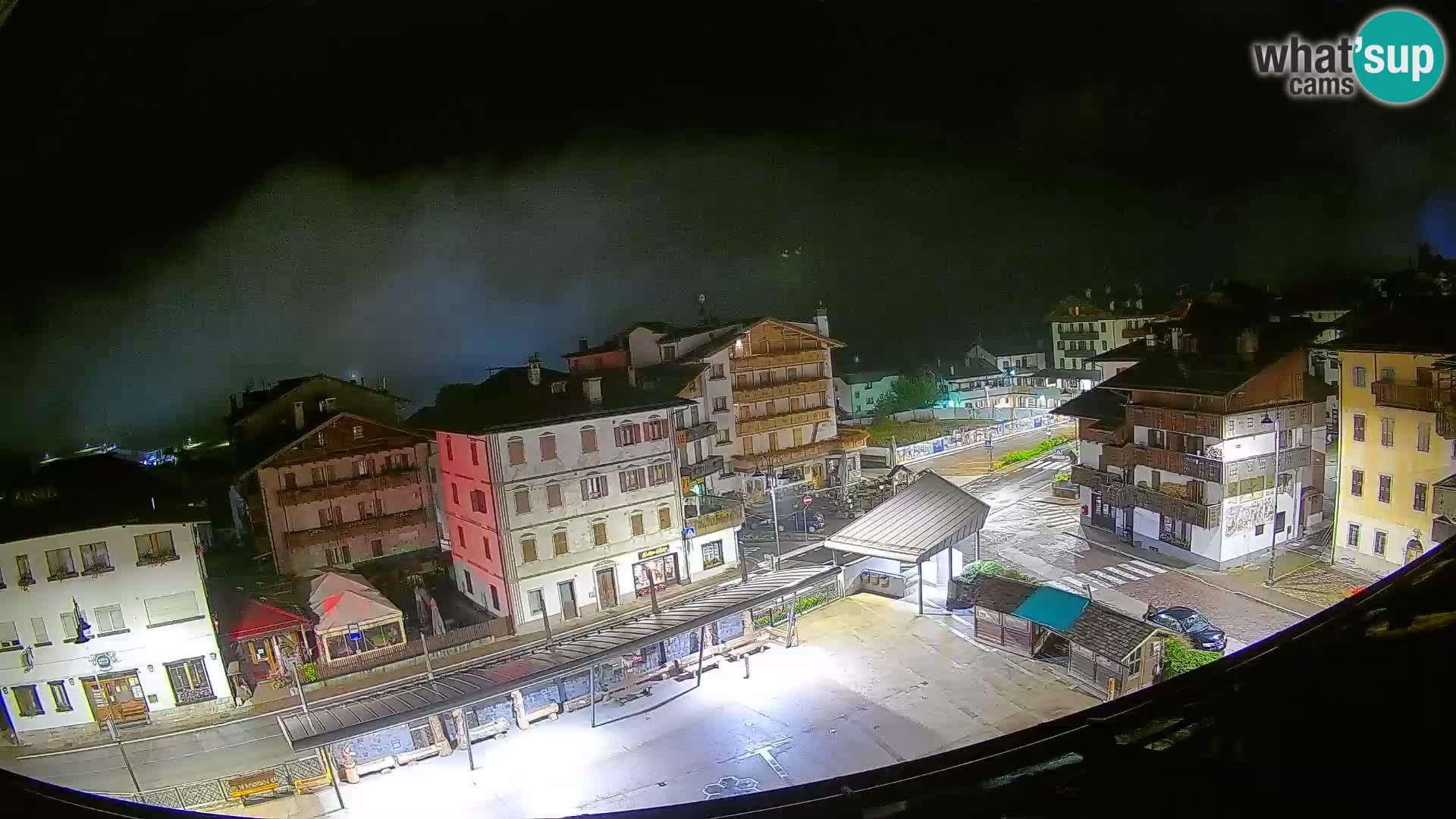 Piazza centrale di Forni di Sopra