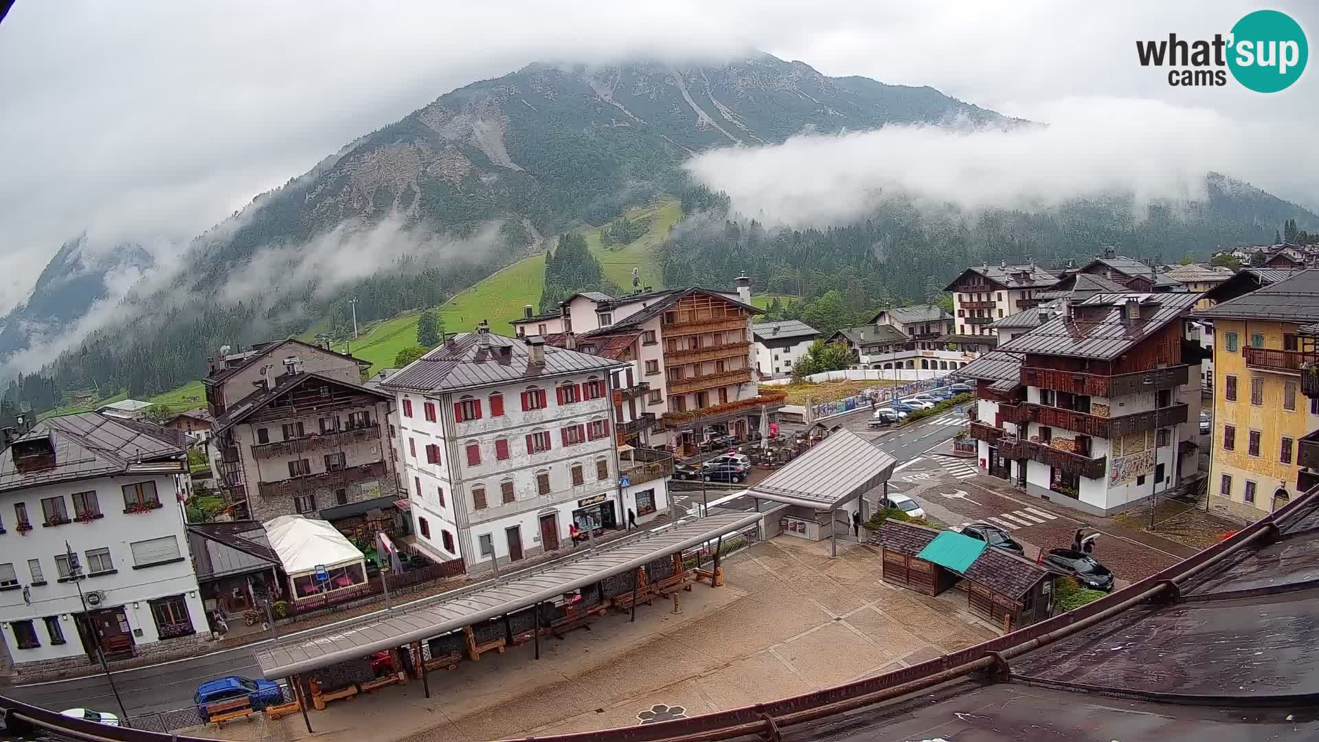 Hauptplatz von Forni di Sopra