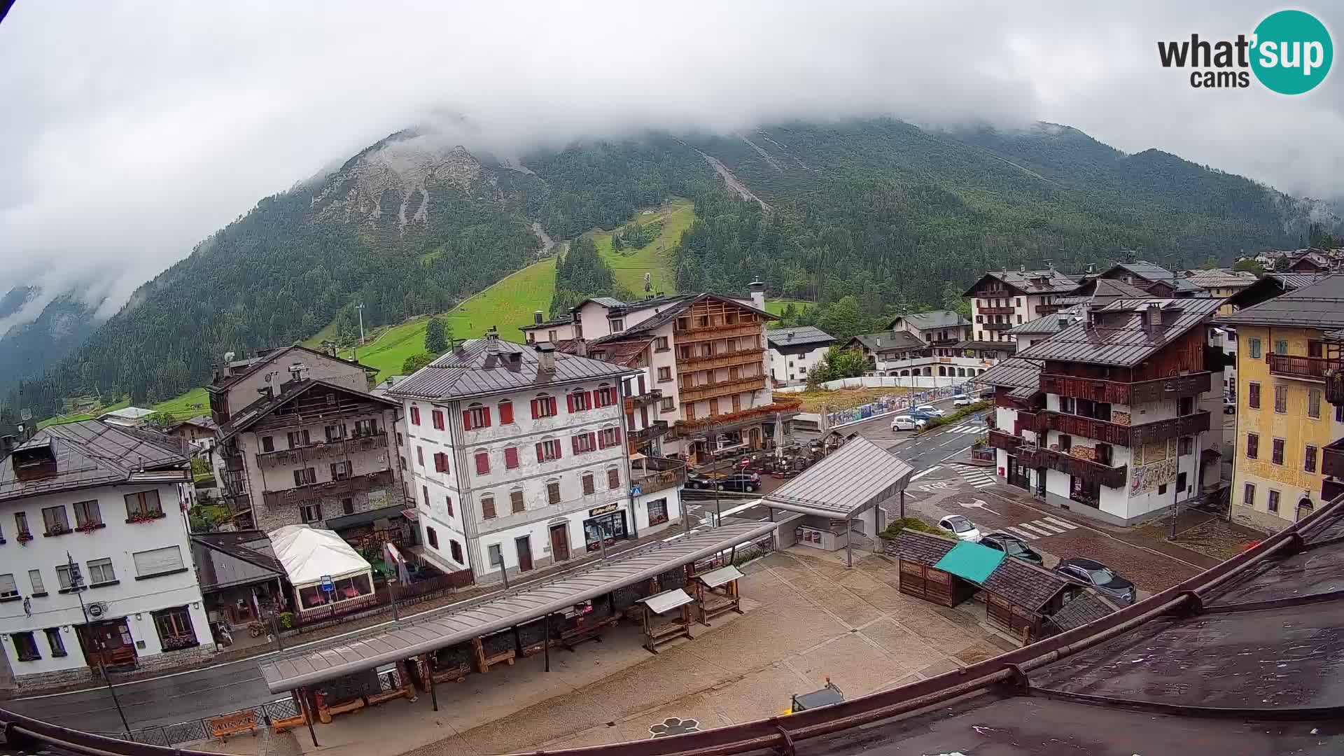 Hauptplatz von Forni di Sopra