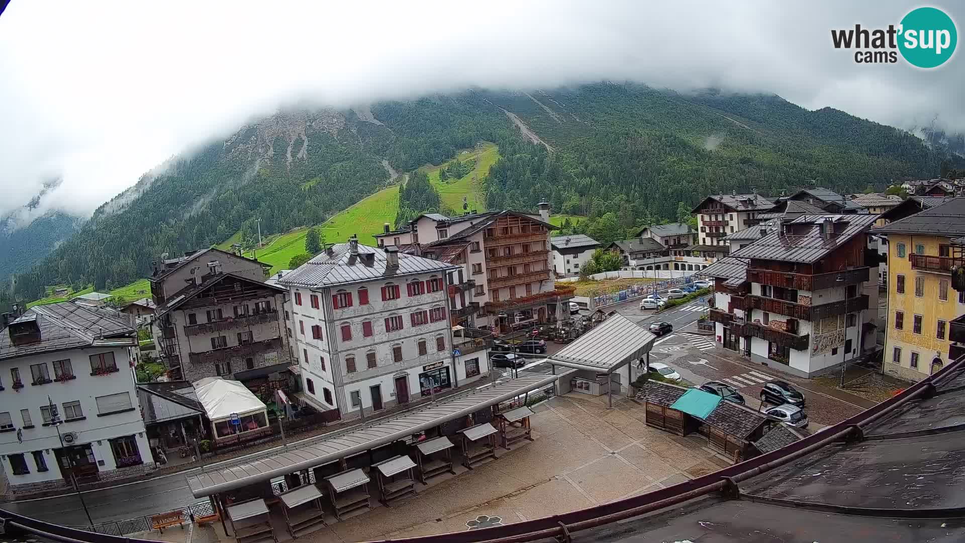 Hauptplatz von Forni di Sopra