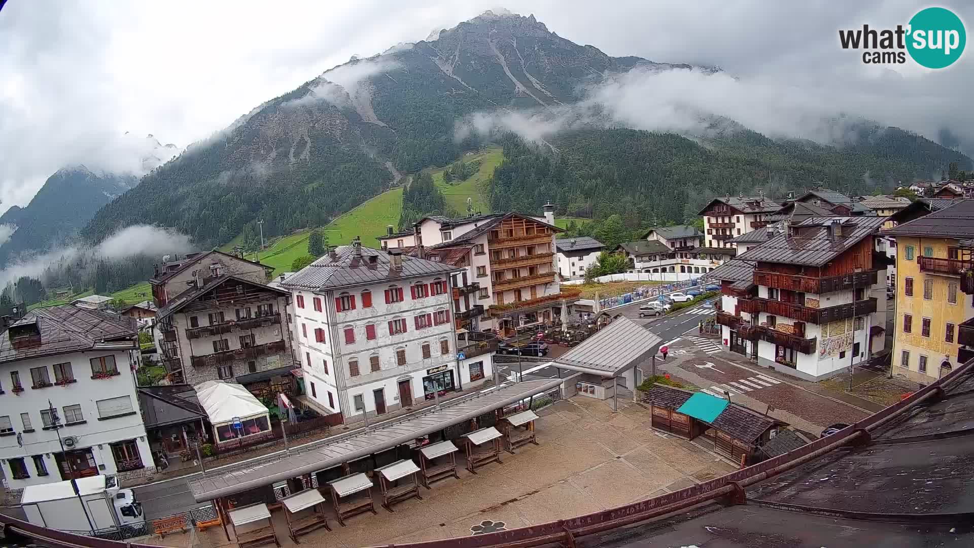 Hauptplatz von Forni di Sopra