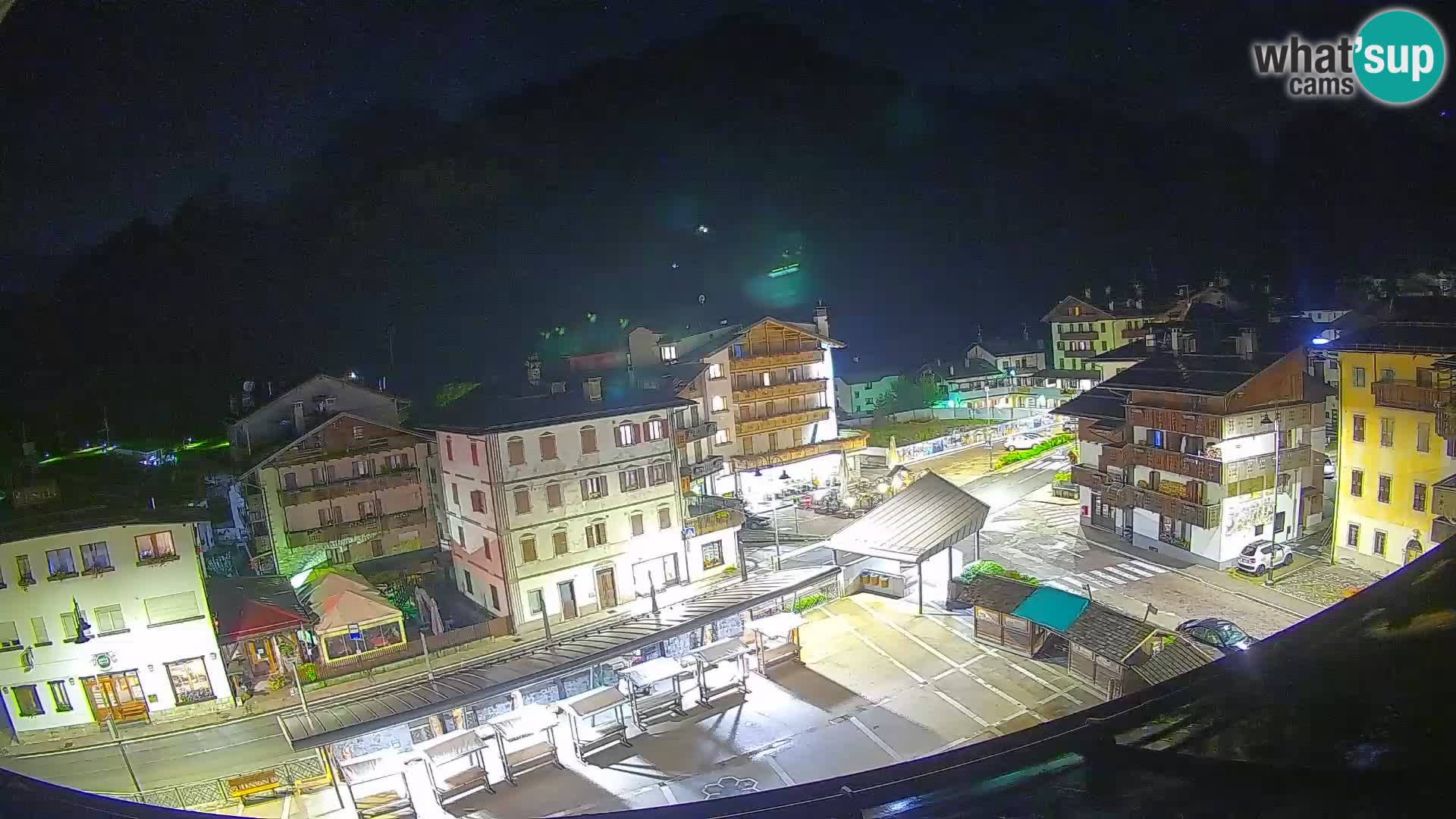 Plaza principal de Forni di Sopra