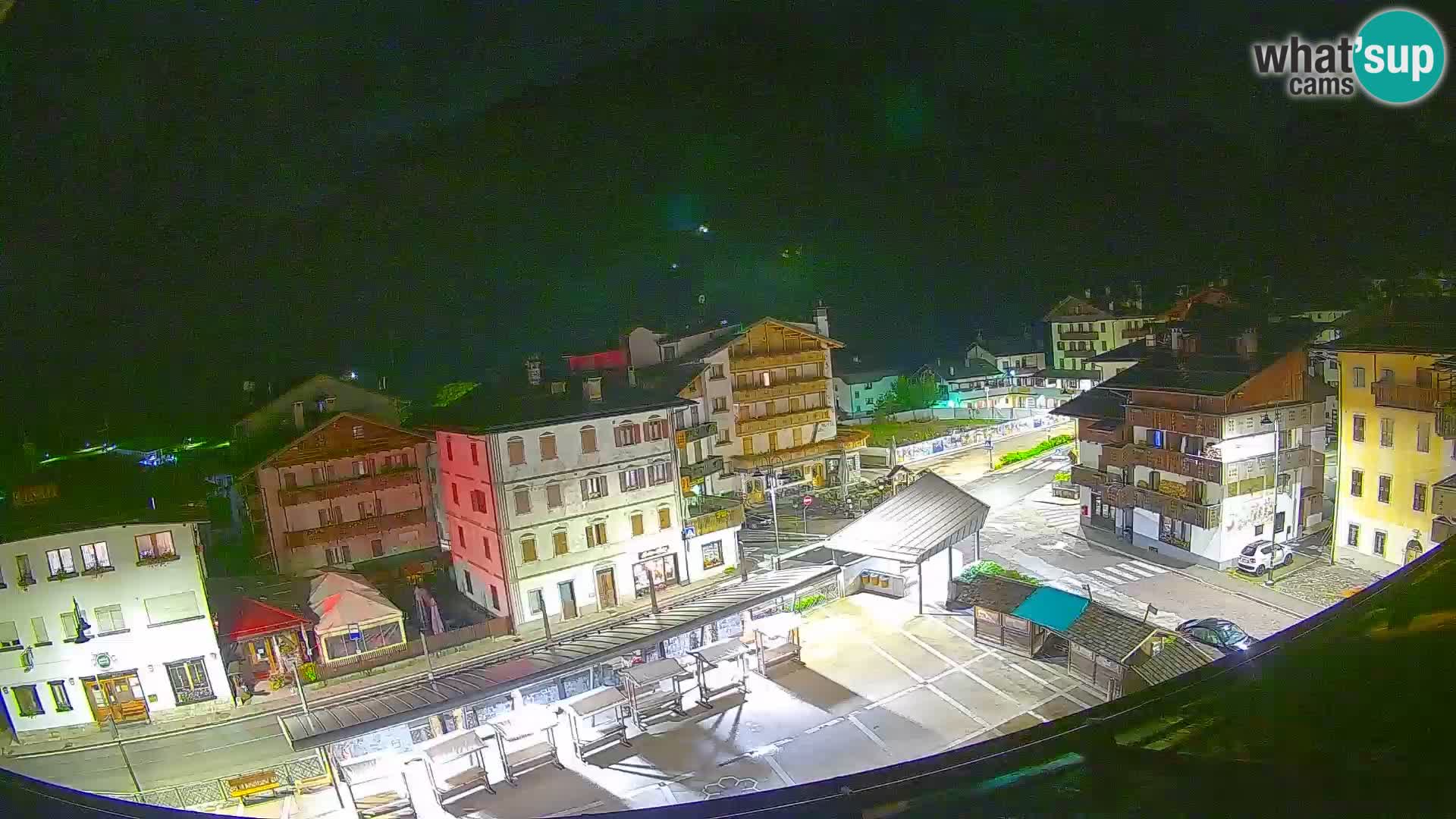 Piazza centrale di Forni di Sopra