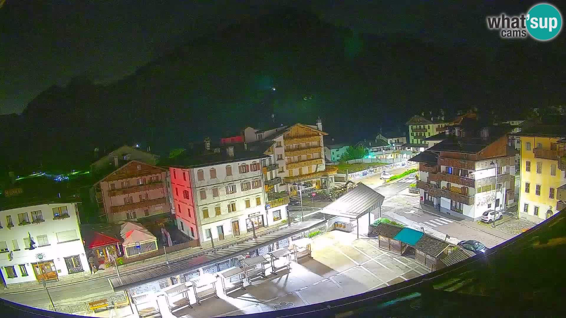 Piazza centrale di Forni di Sopra