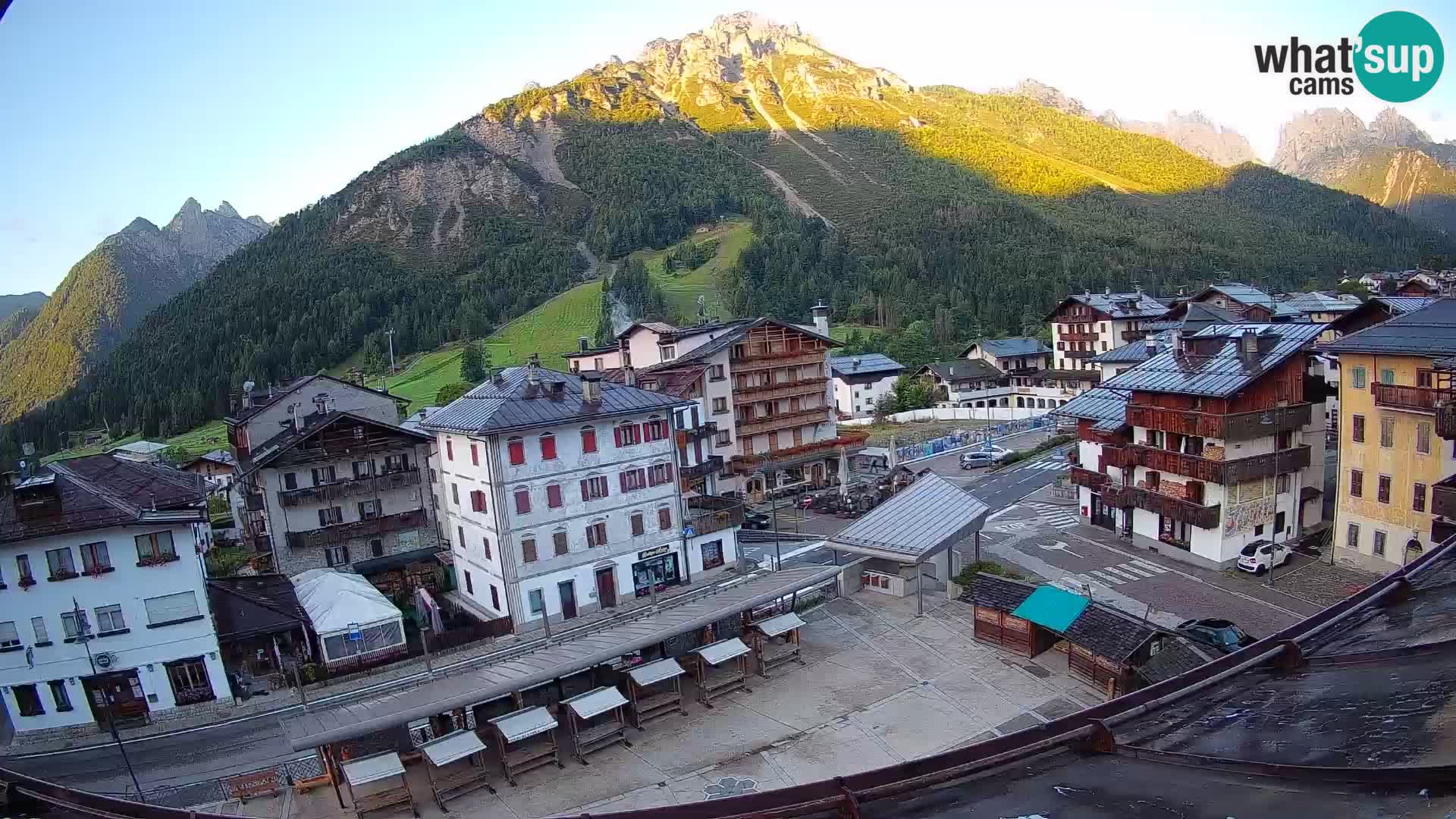 Plaza principal de Forni di Sopra