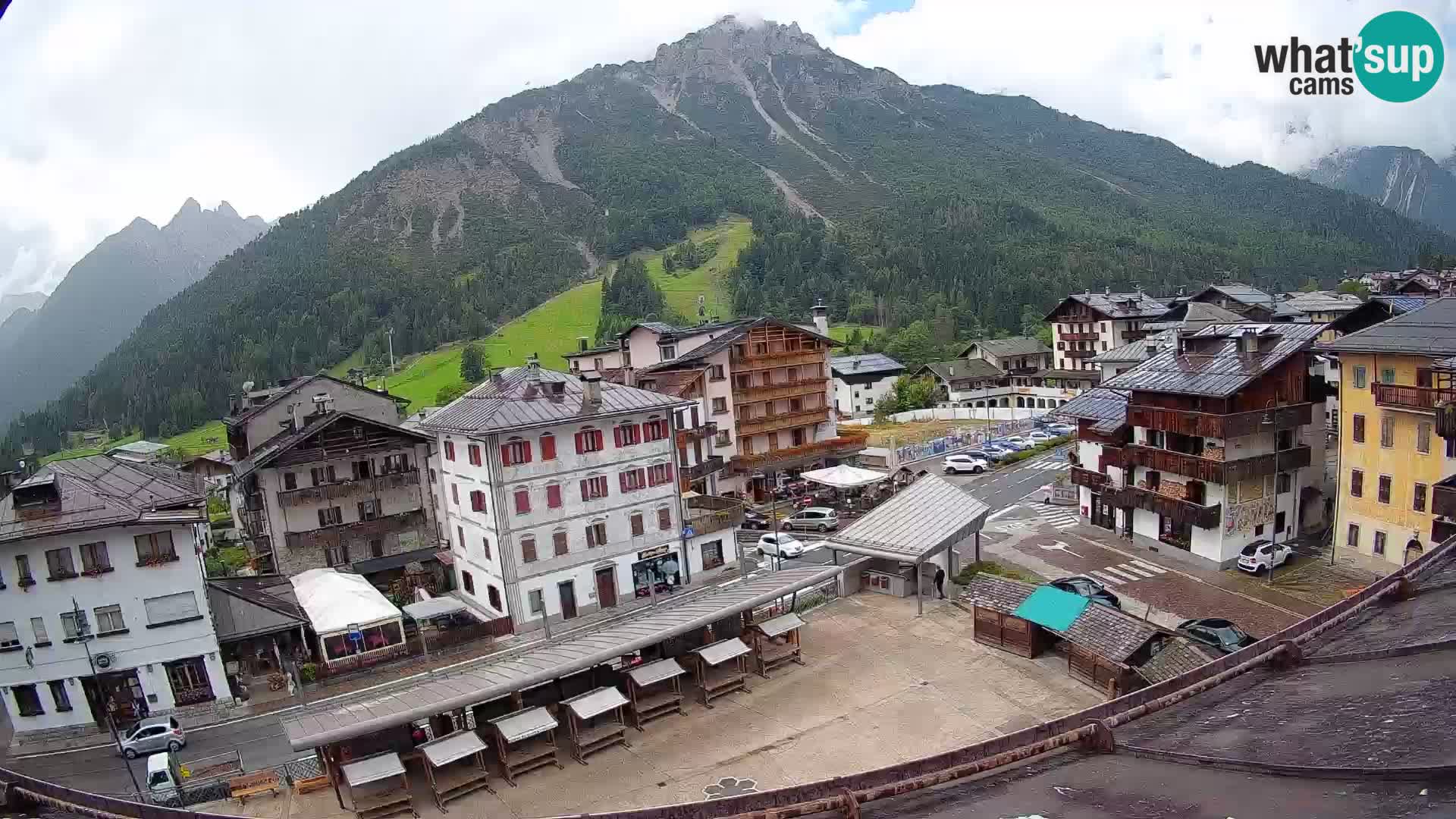 Hauptplatz von Forni di Sopra