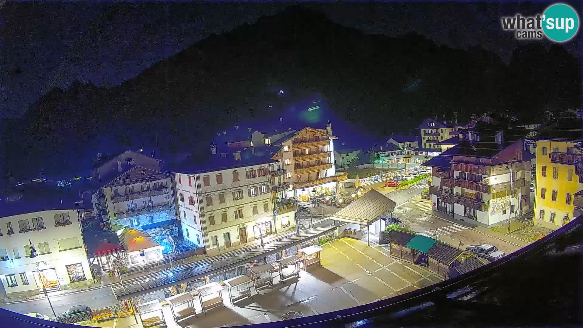 Hauptplatz von Forni di Sopra