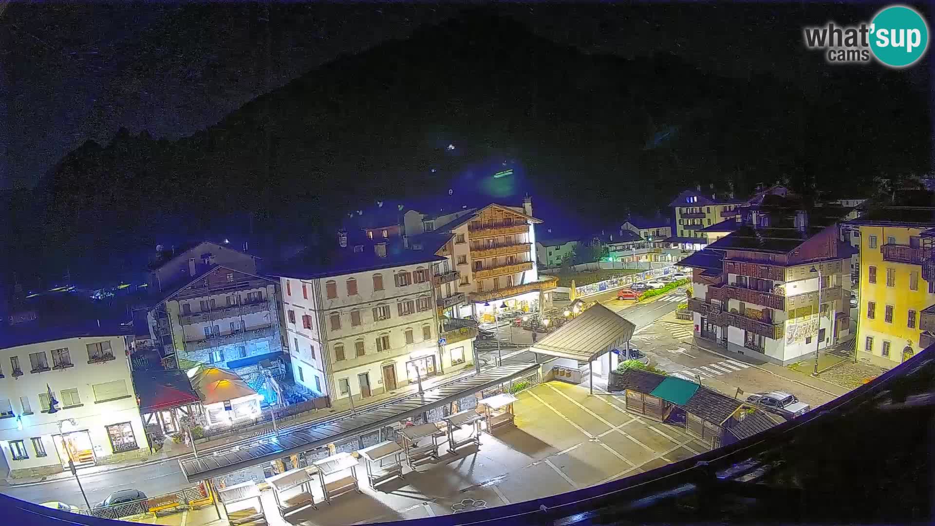 Hauptplatz von Forni di Sopra