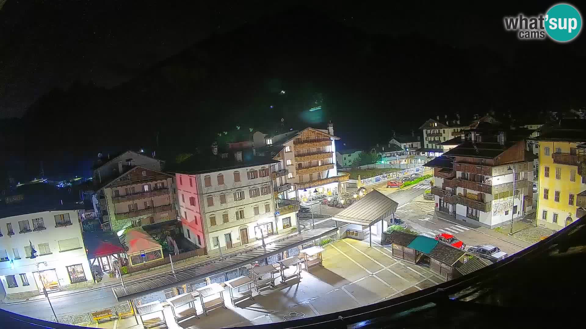 Hauptplatz von Forni di Sopra