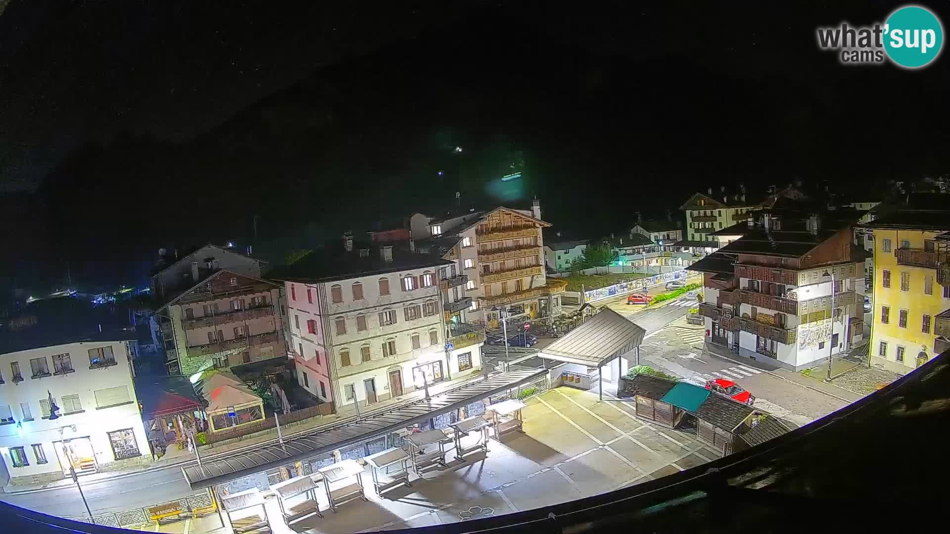 Hauptplatz von Forni di Sopra