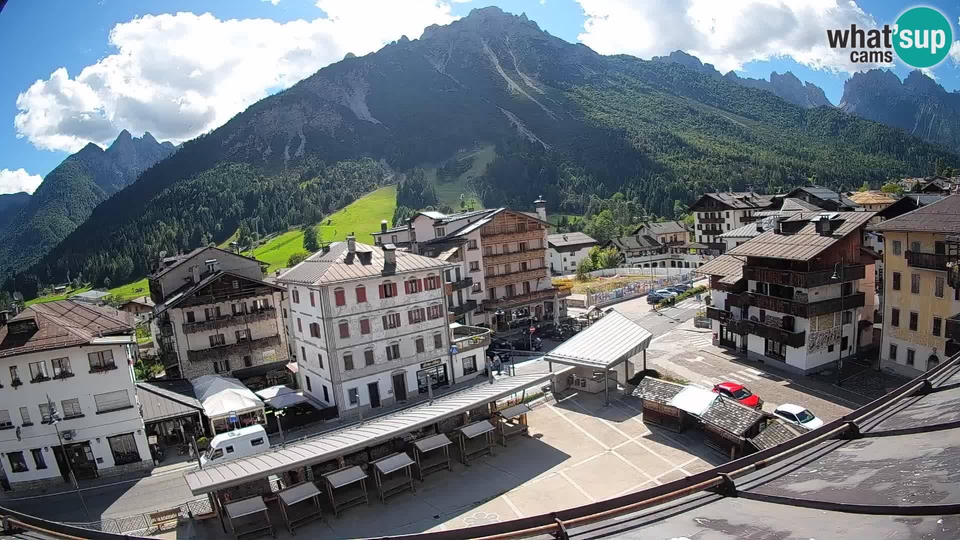 Hauptplatz von Forni di Sopra