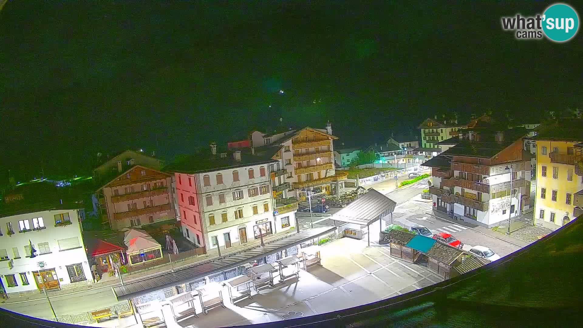 Piazza centrale di Forni di Sopra