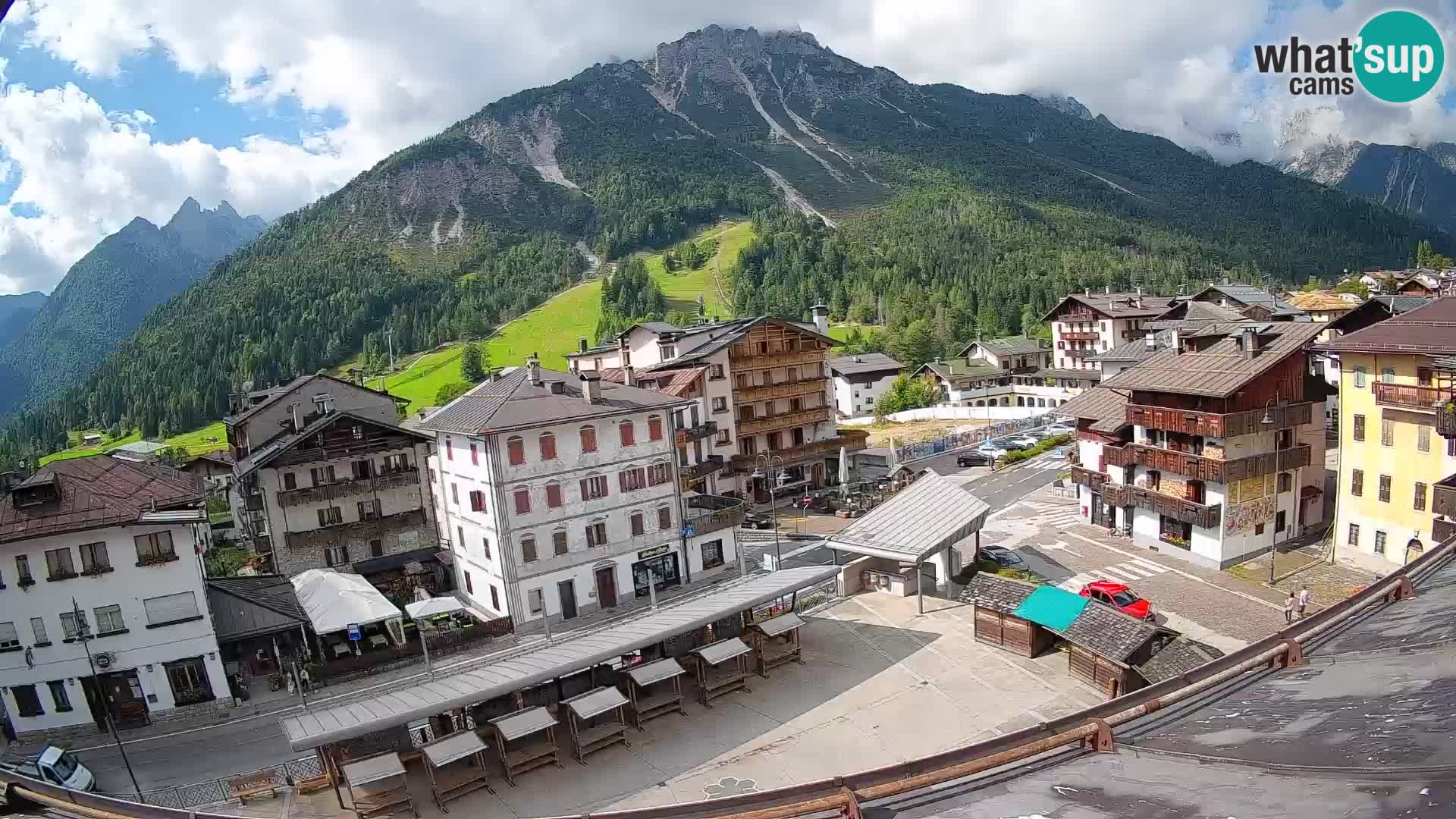 Hauptplatz von Forni di Sopra