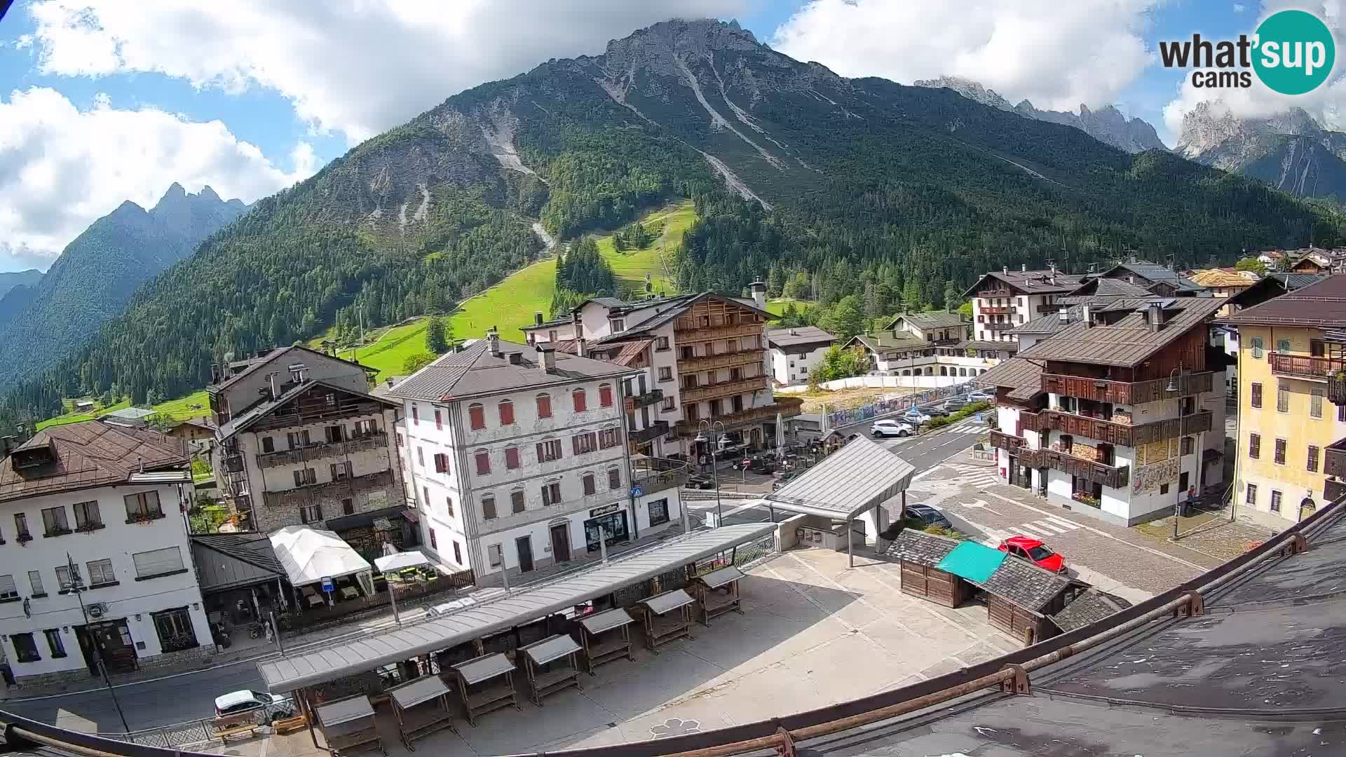 Hauptplatz von Forni di Sopra
