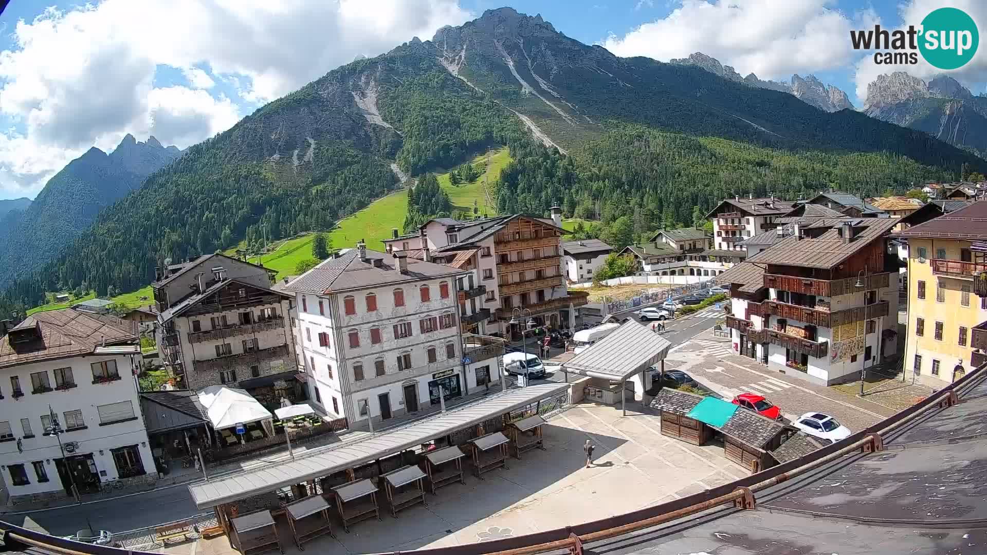 Hauptplatz von Forni di Sopra