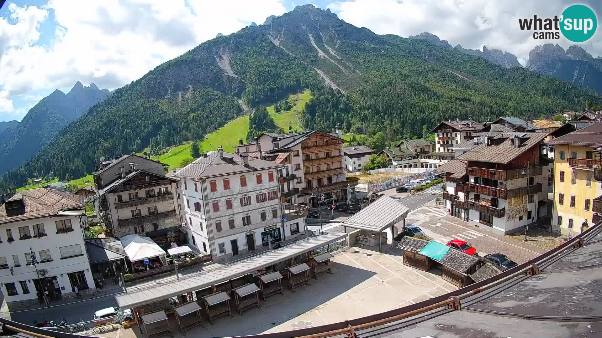 Hauptplatz von Forni di Sopra