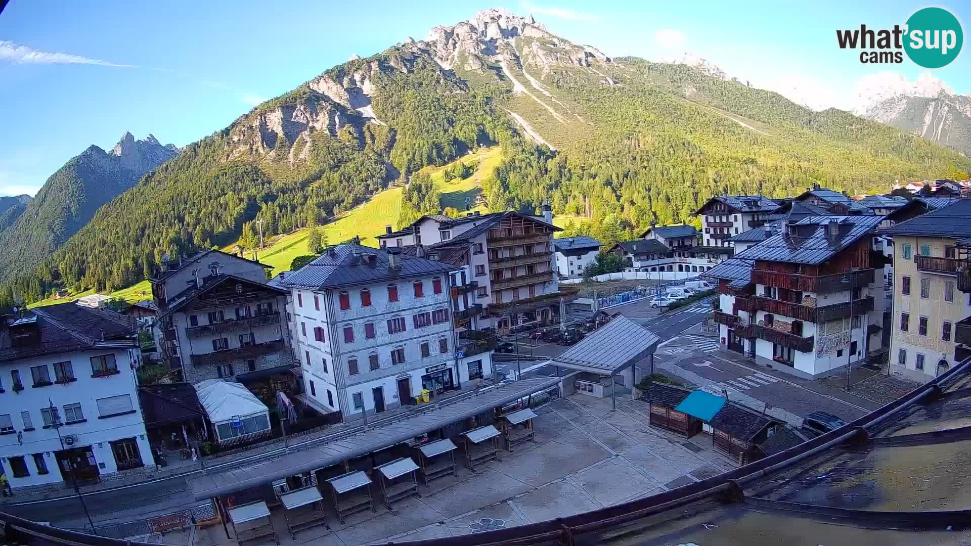 Plaza principal de Forni di Sopra